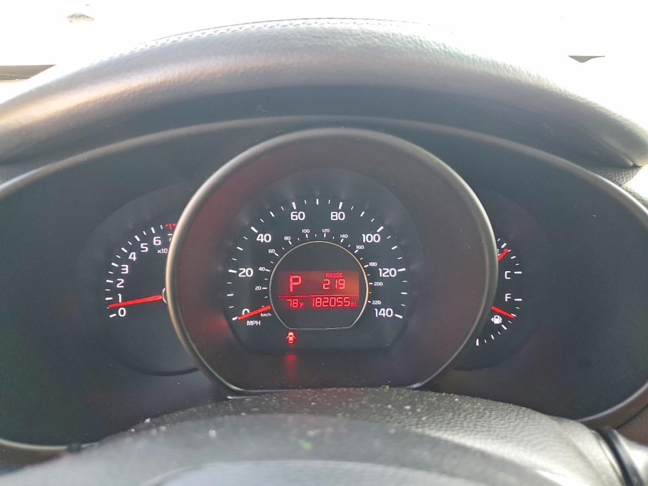 2015 Kia Soul ! Gold vin: KNDJX3A59F7189825