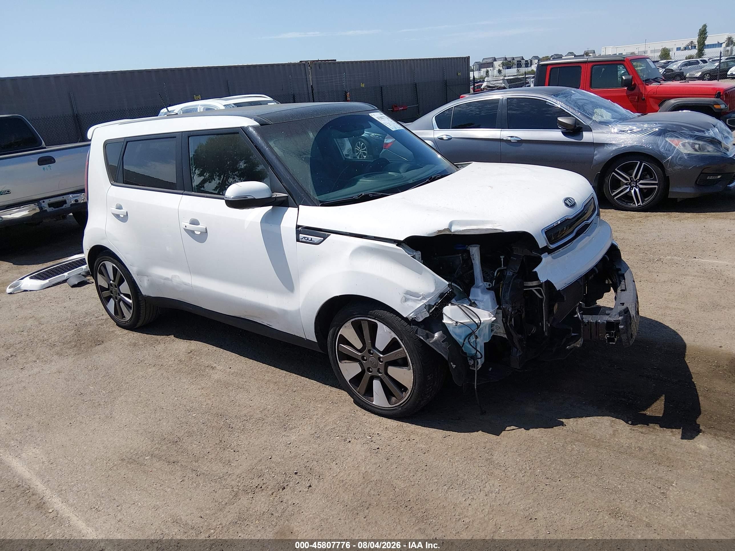 2015 Kia Soul ! White vin: KNDJX3A5XF7192815