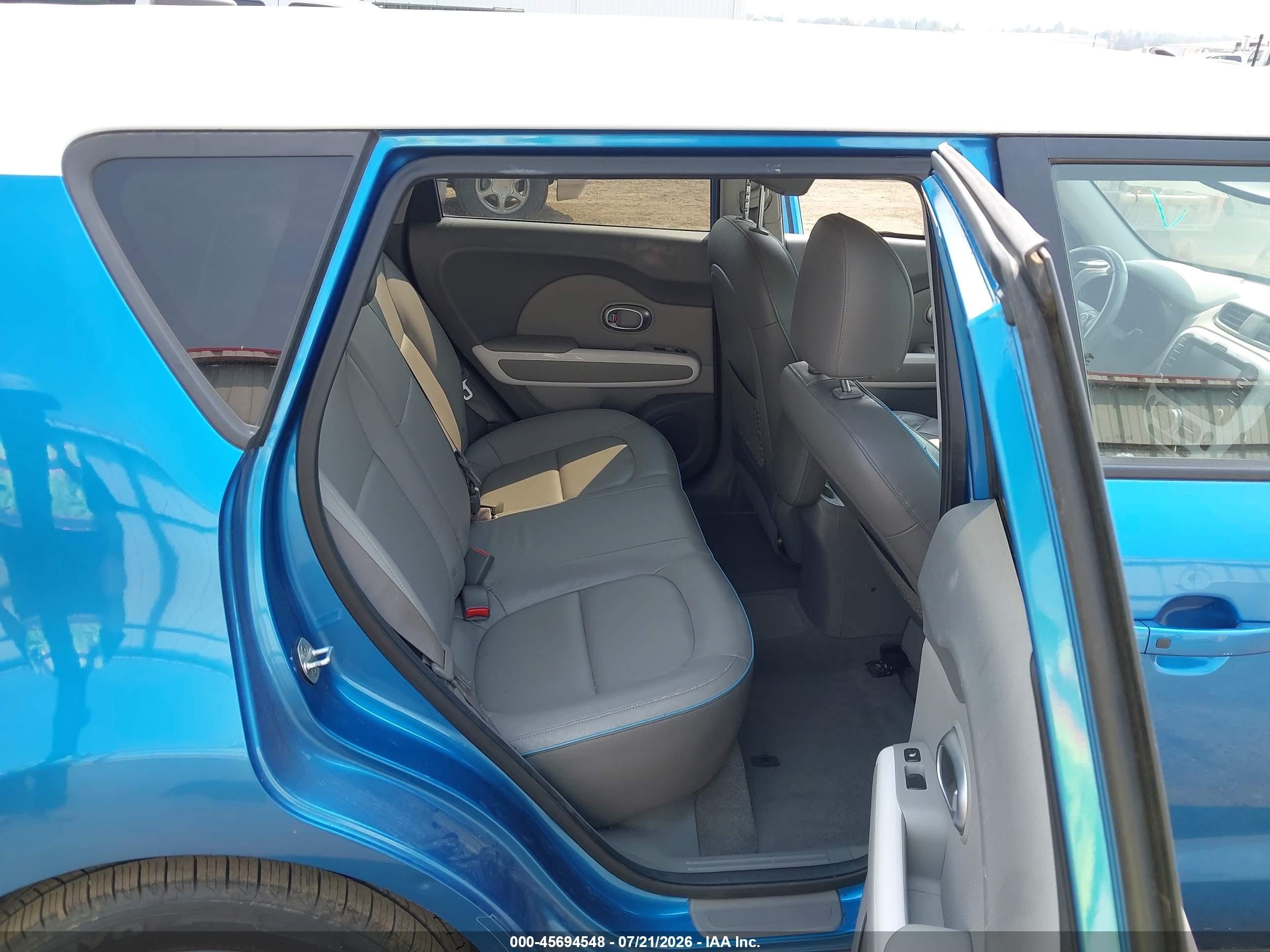2015 Kia Soul Ev + Blue vin: KNDJX3AE7F7001223