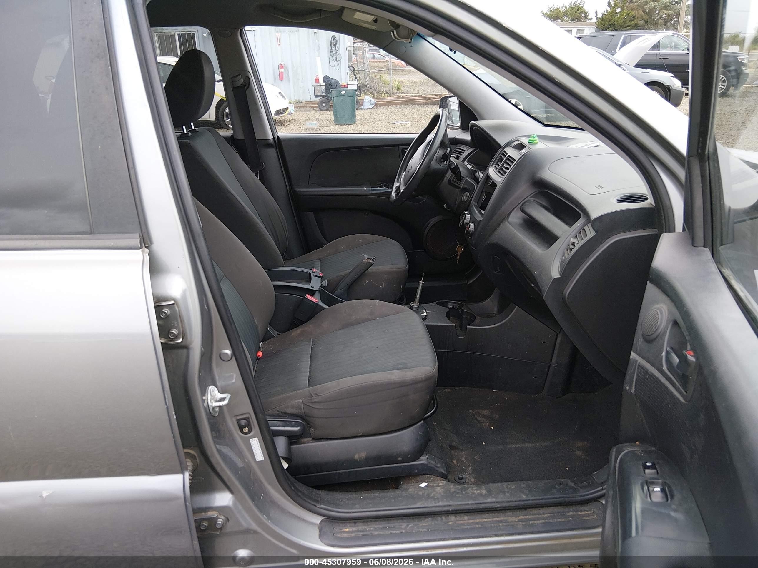 2010 Kia Sportage Lx Gray vin: KNDKG3A41A7693595