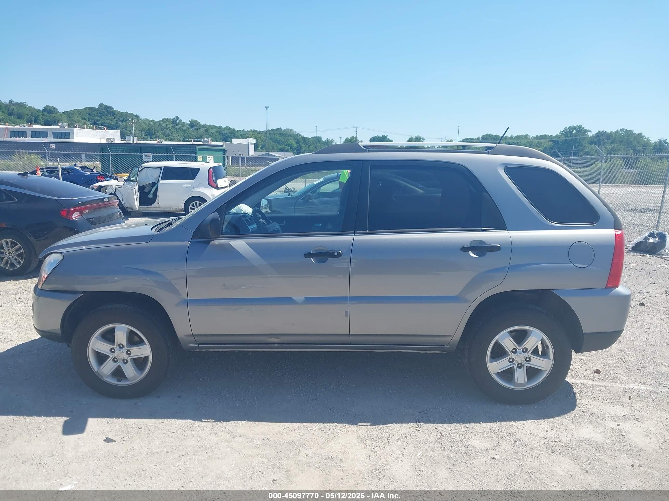 2010 Kia Sportage Lx V6 Gray vin: KNDKGCA32A7670334