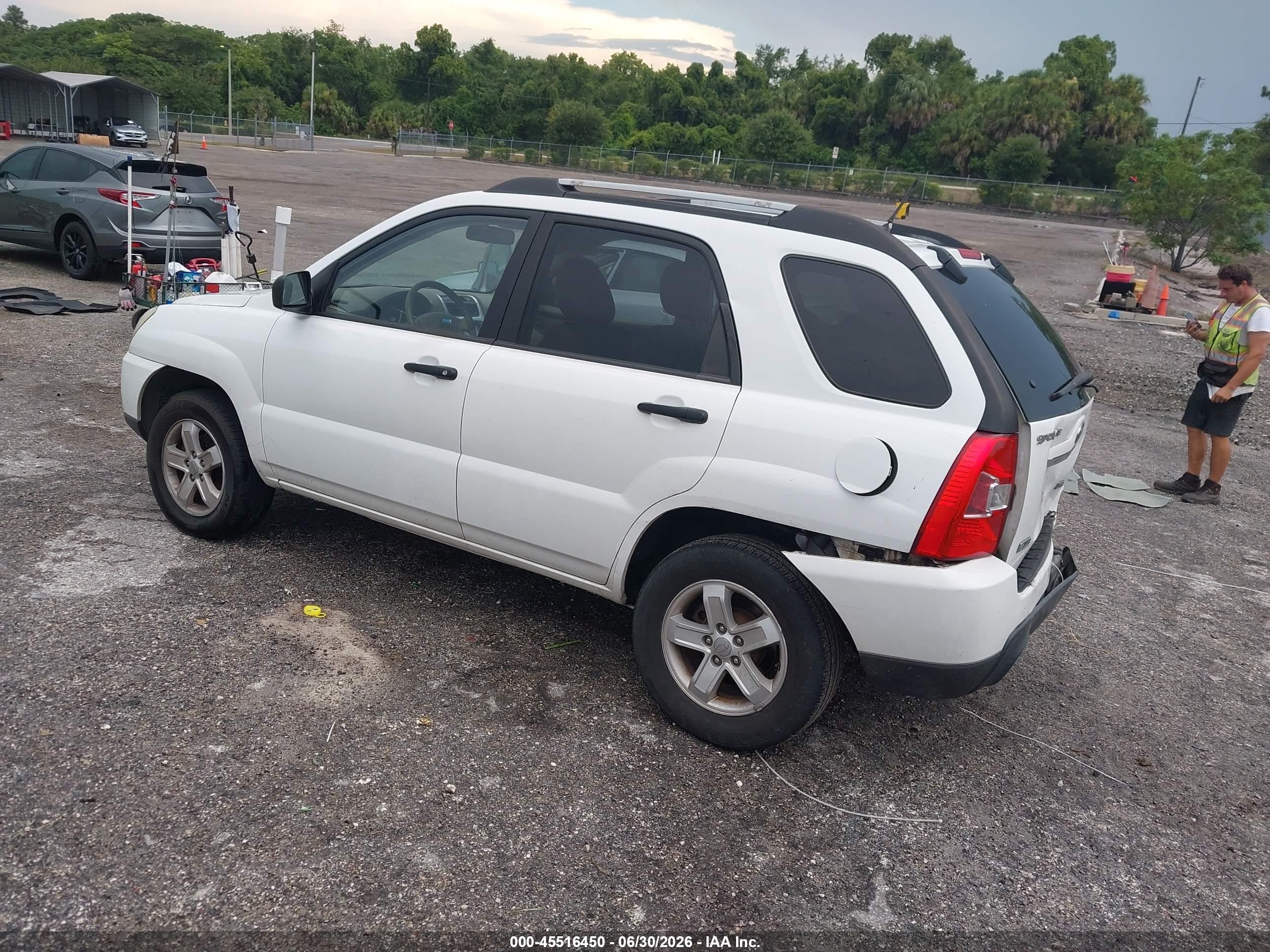 2010 Kia Sportage Lx V6 White vin: KNDKGCA38A7734182