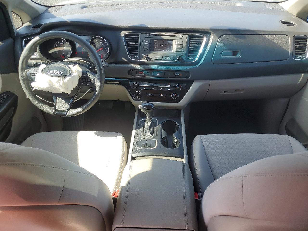 2016 Kia Sedona L White vin: KNDMA5C10G6120789