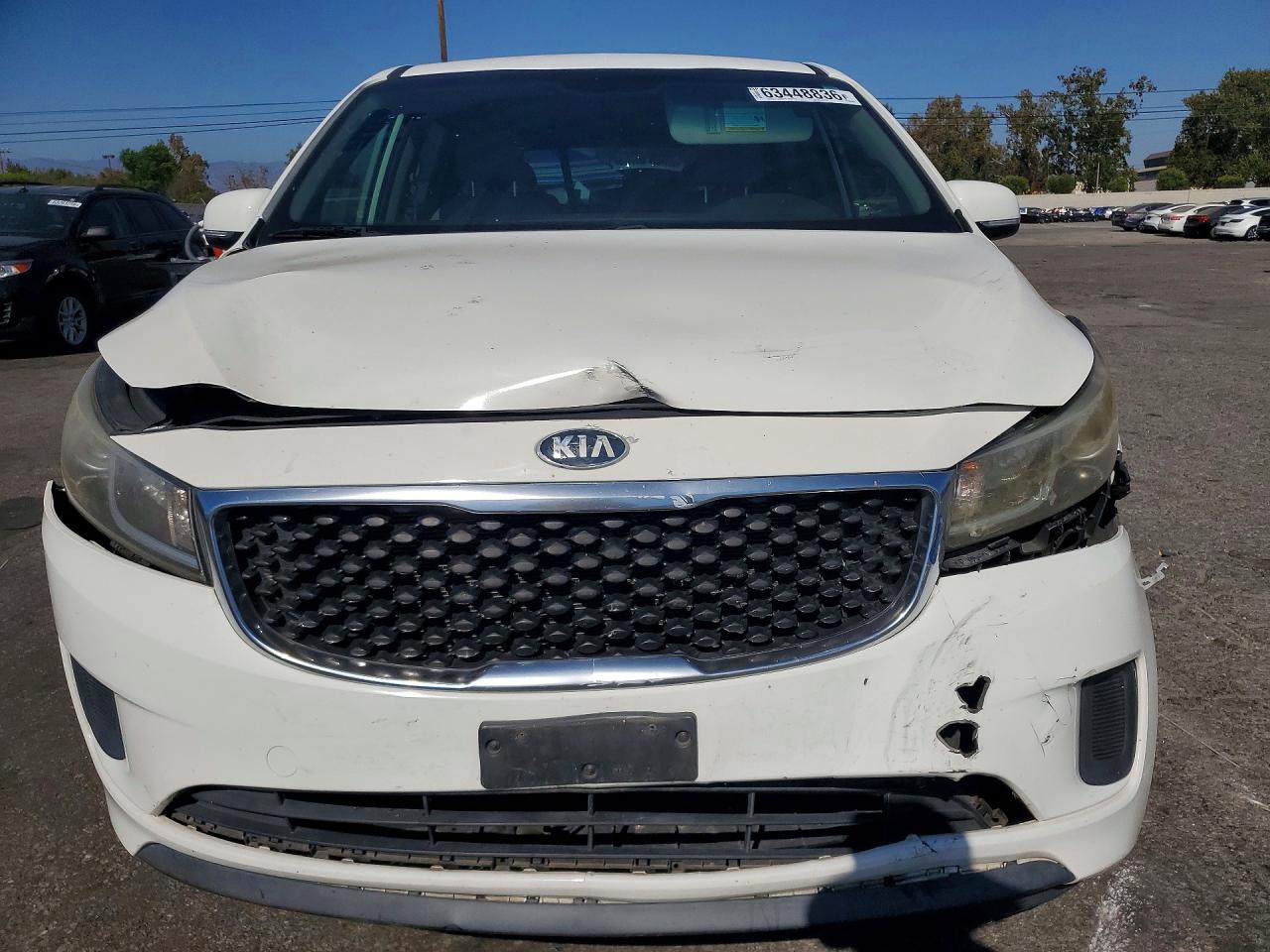 2016 Kia Sedona L White vin: KNDMA5C10G6120789