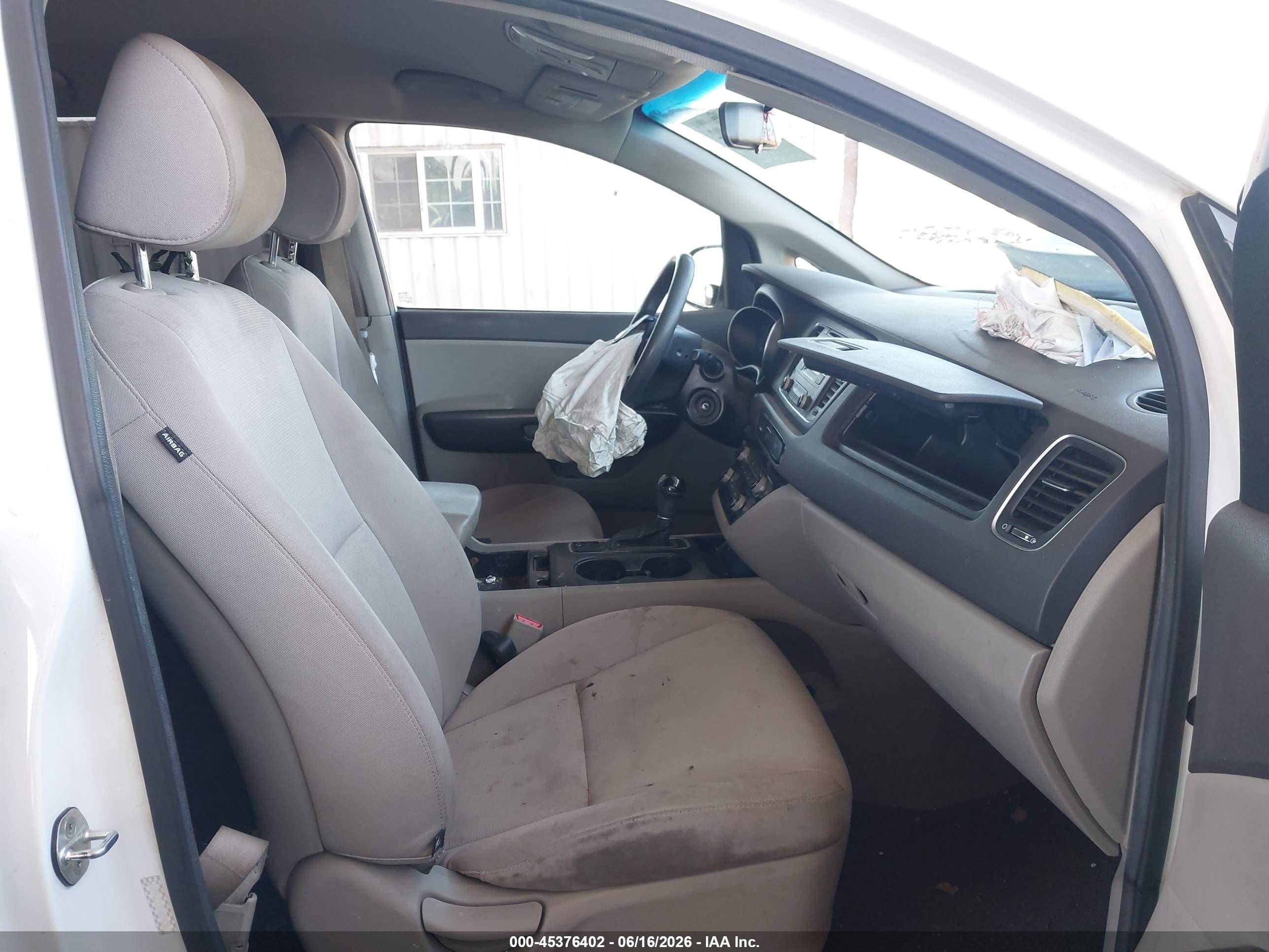 2015 Kia Sedona L White vin: KNDMA5C13F6029420