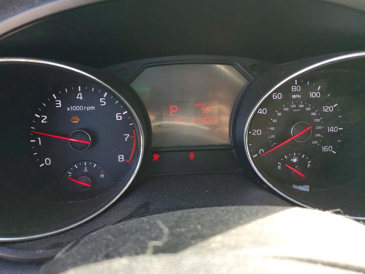 2017 Kia Sedona L Silver vin: KNDMA5C15H6284105