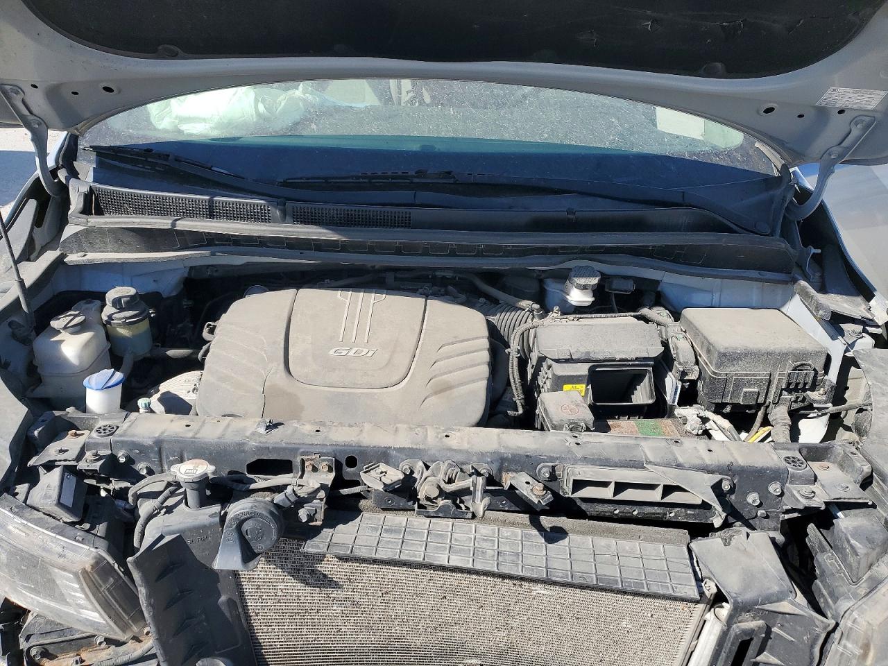 2017 Kia Sedona L Silver vin: KNDMA5C15H6284105