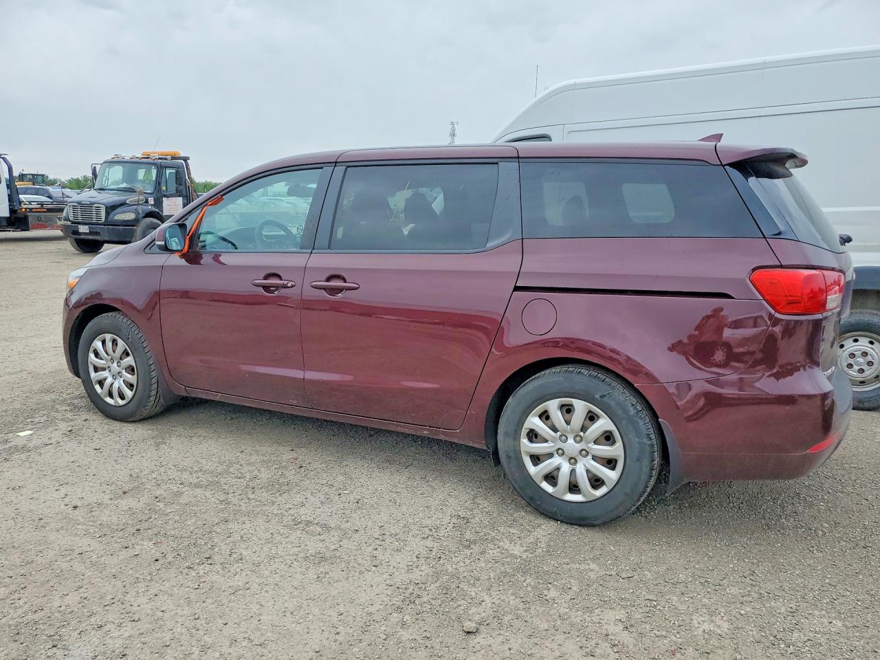 2016 Kia Sedona L Red vin: KNDMA5C17G6221666