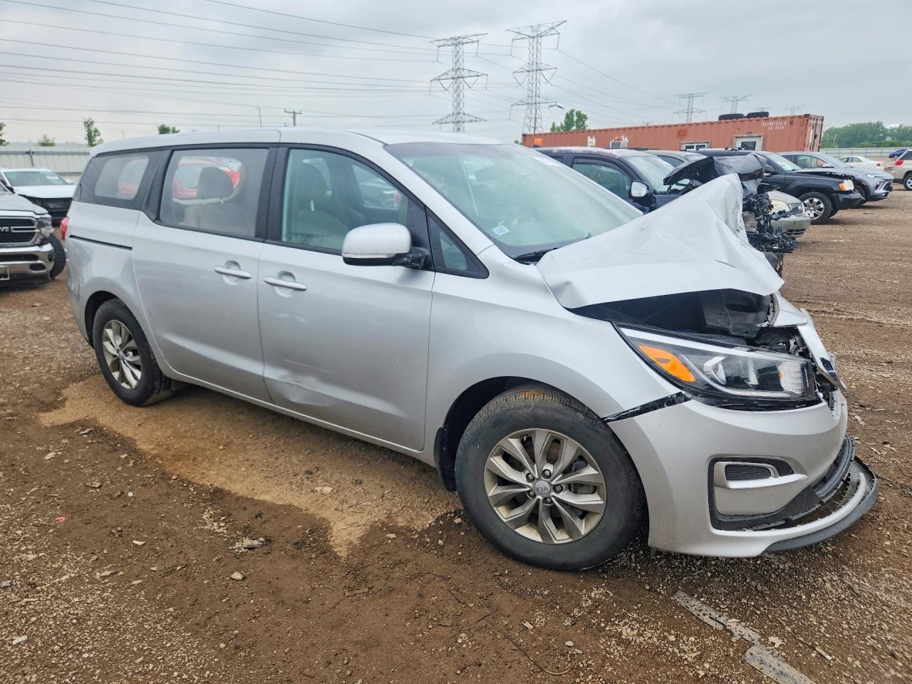 2019 Kia Sedona L Silver vin: KNDMA5C18K6572238