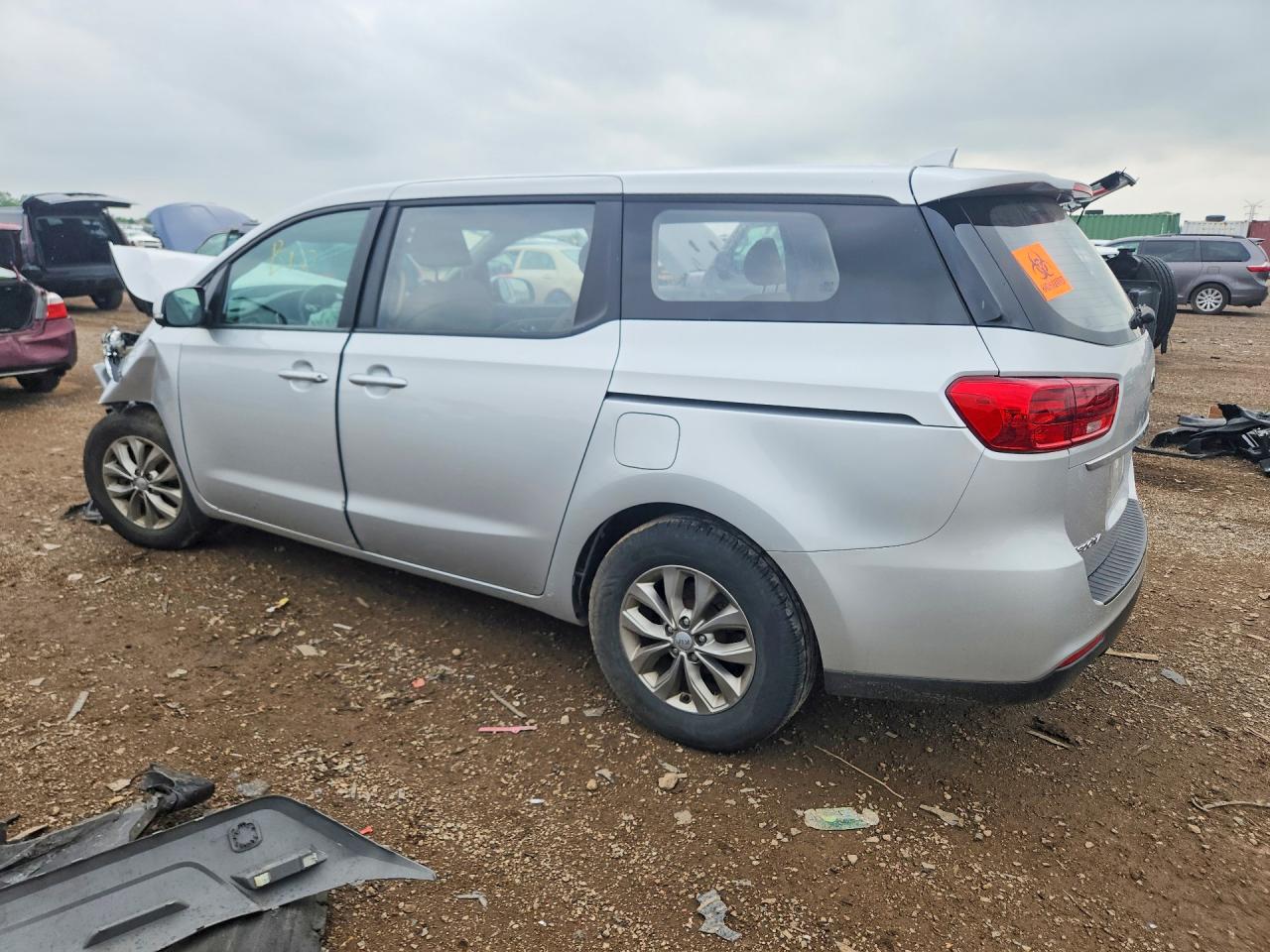 2019 Kia Sedona L Silver vin: KNDMA5C18K6572238