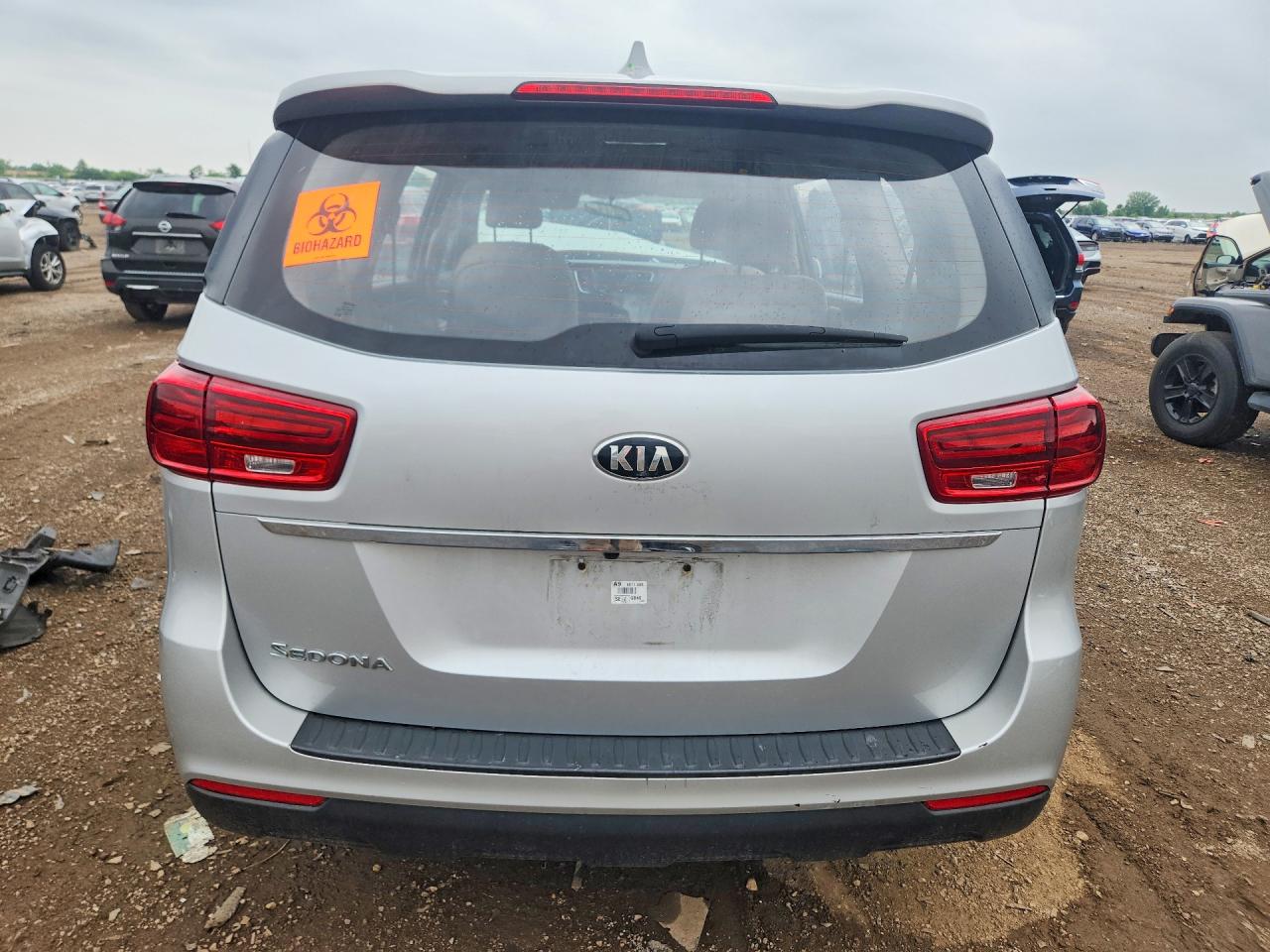 2019 Kia Sedona L Silver vin: KNDMA5C18K6572238