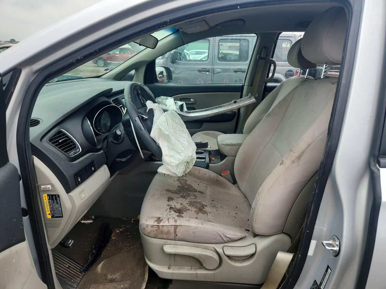 2019 Kia Sedona L Silver vin: KNDMA5C18K6572238
