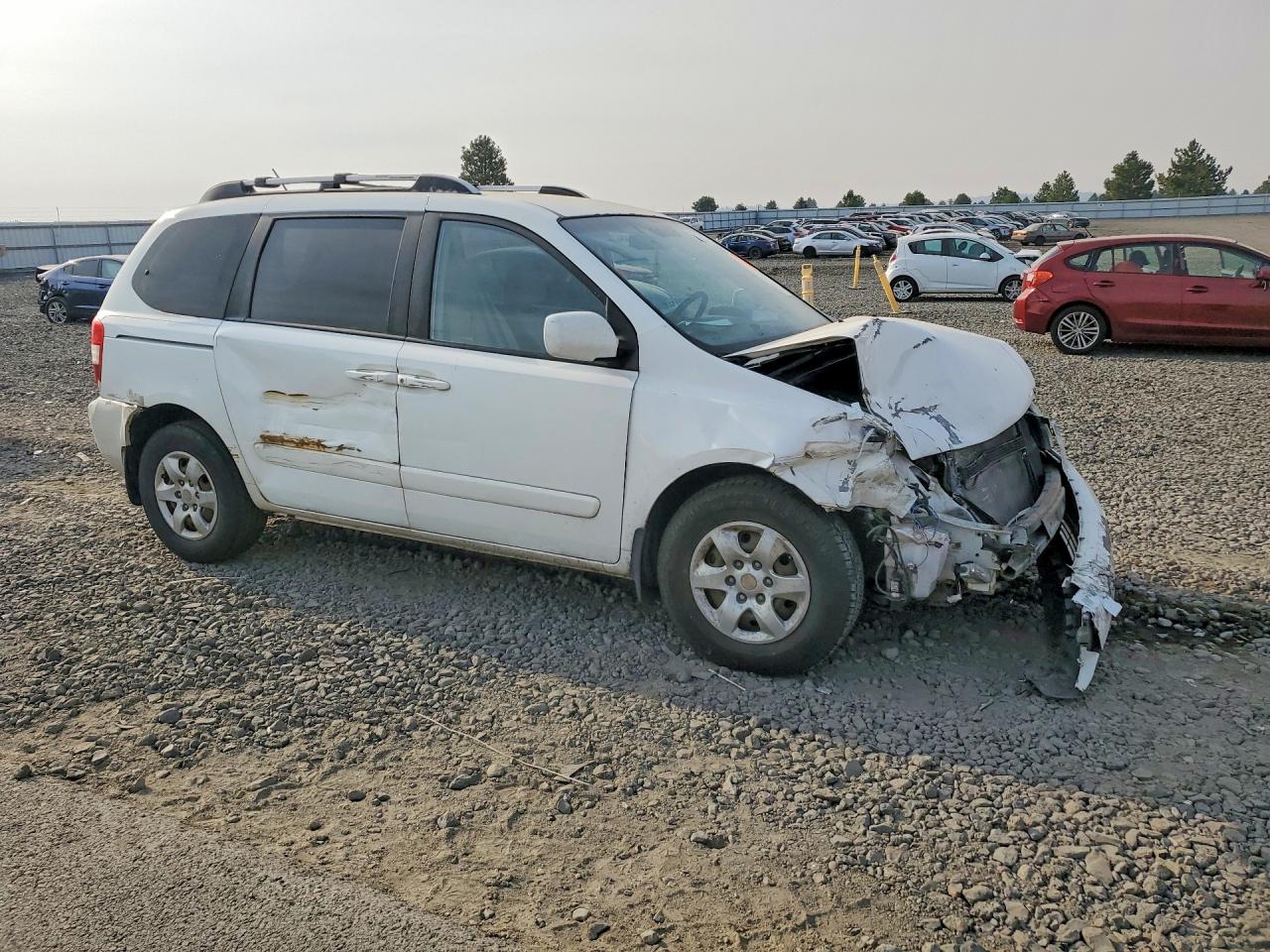 2007 Kia Sedona Base White vin: KNDMB133276134250