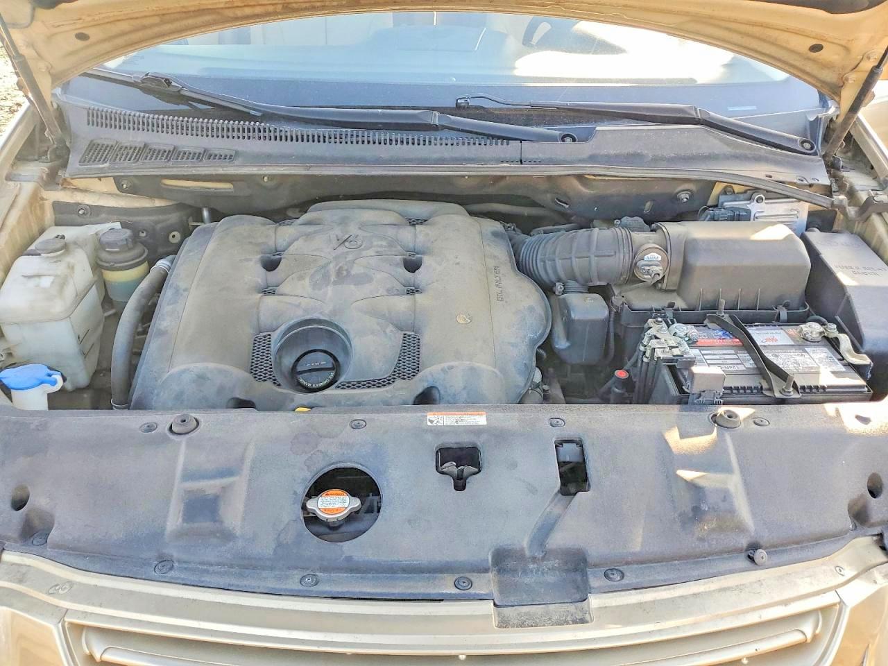 2008 Kia Sedona Base Gold vin: KNDMB133486254035