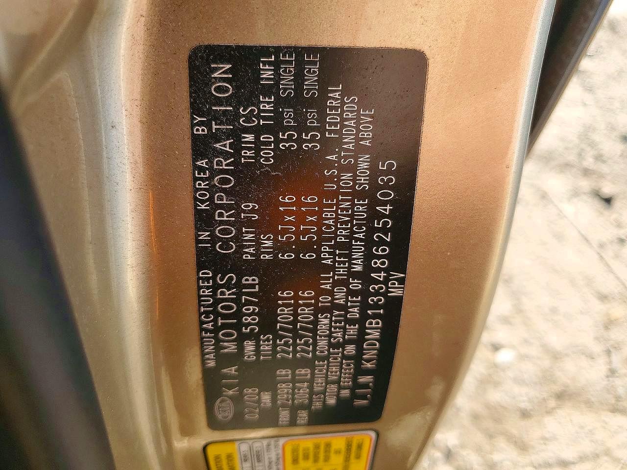 2008 Kia Sedona Base Gold vin: KNDMB133486254035