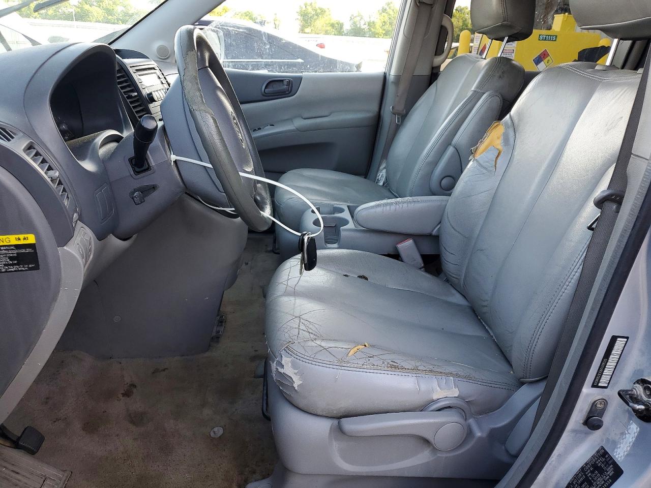 2006 Kia Sedona Lx Silver vin: KNDMB233066039559