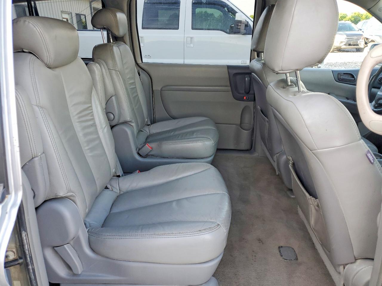 2006 Kia Sedona Lx Silver vin: KNDMB233066039559