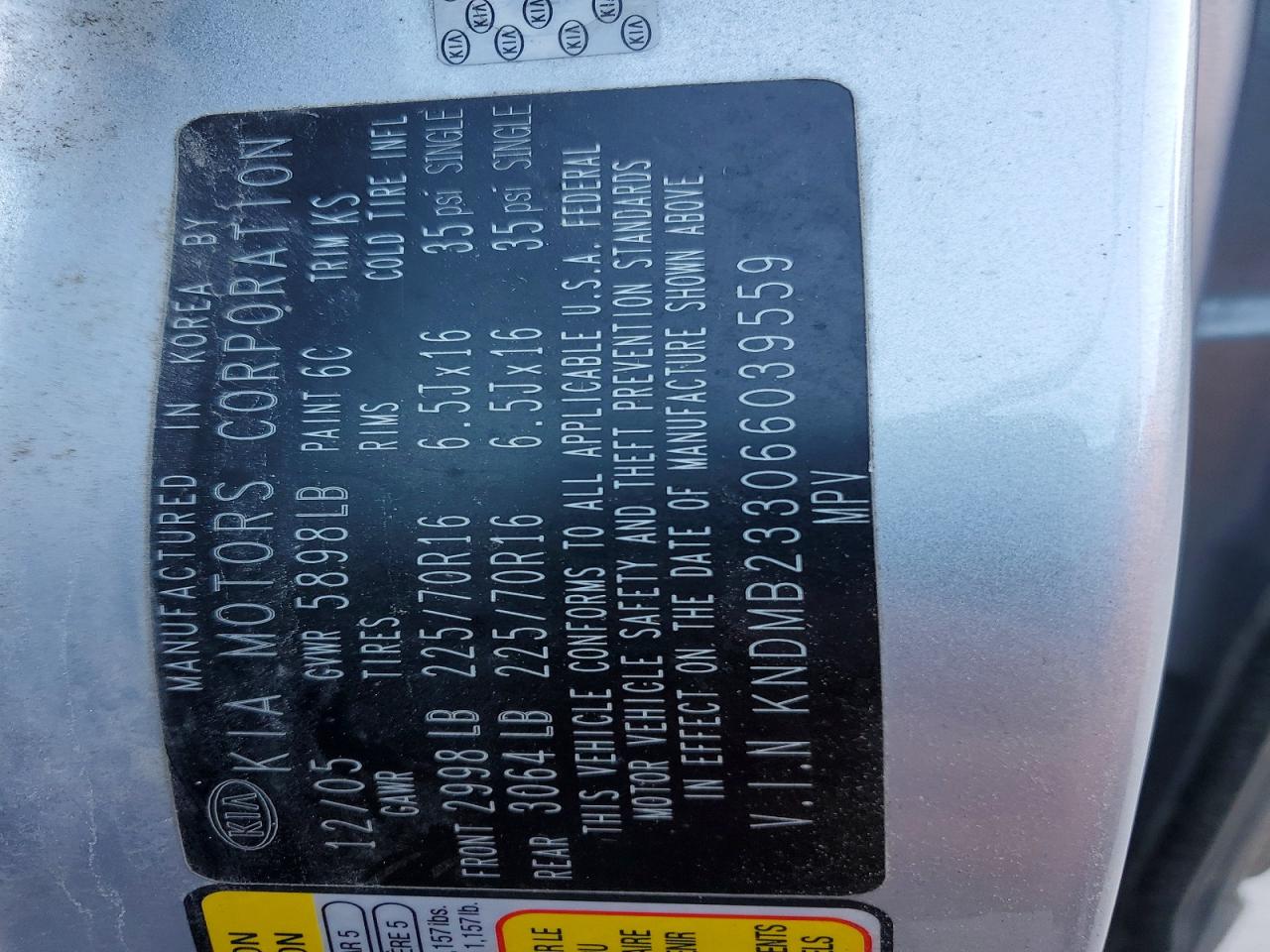 2006 Kia Sedona Lx Silver vin: KNDMB233066039559