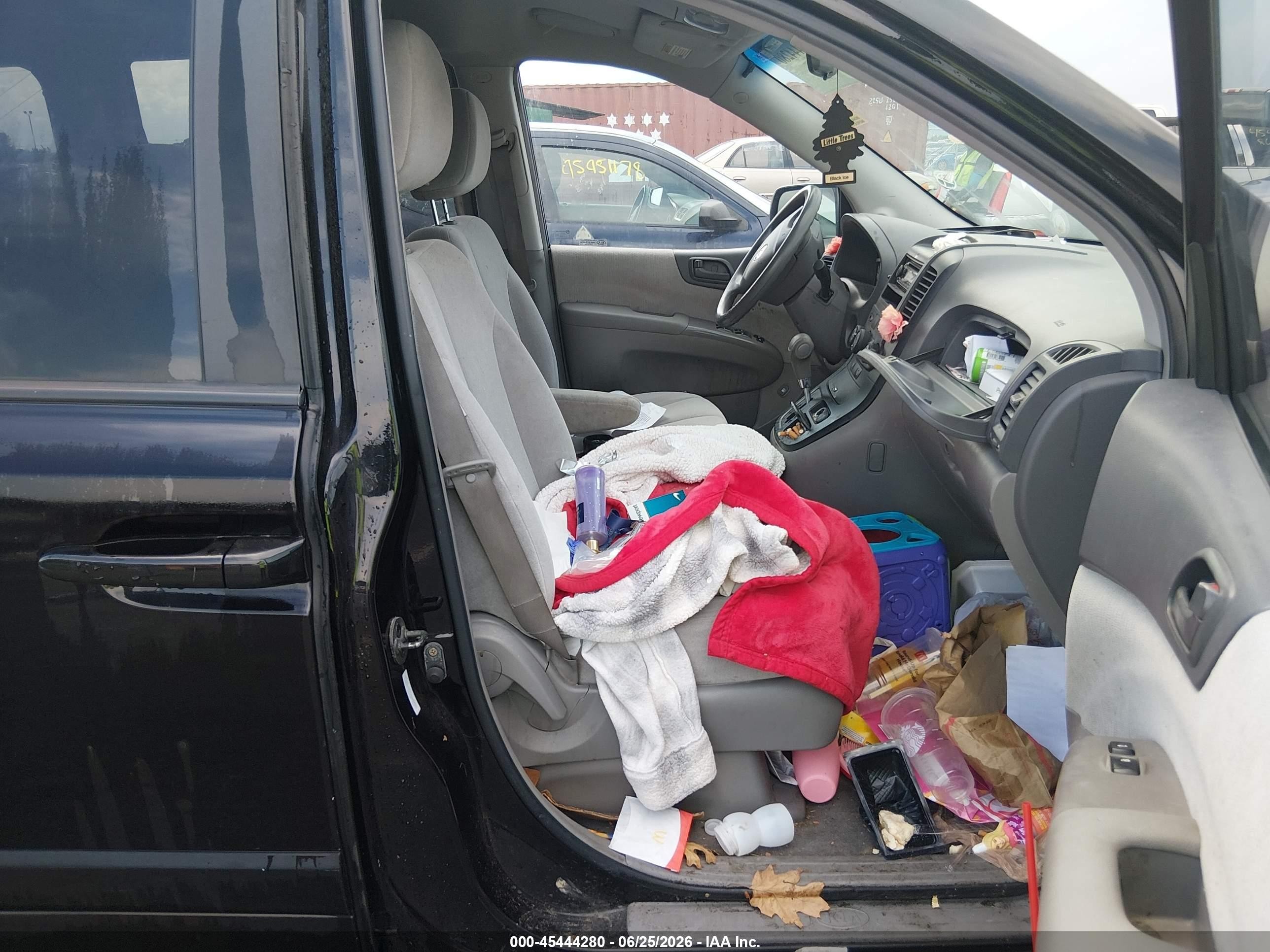 2007 Kia Sedona Lx Black vin: KNDMB233076188474