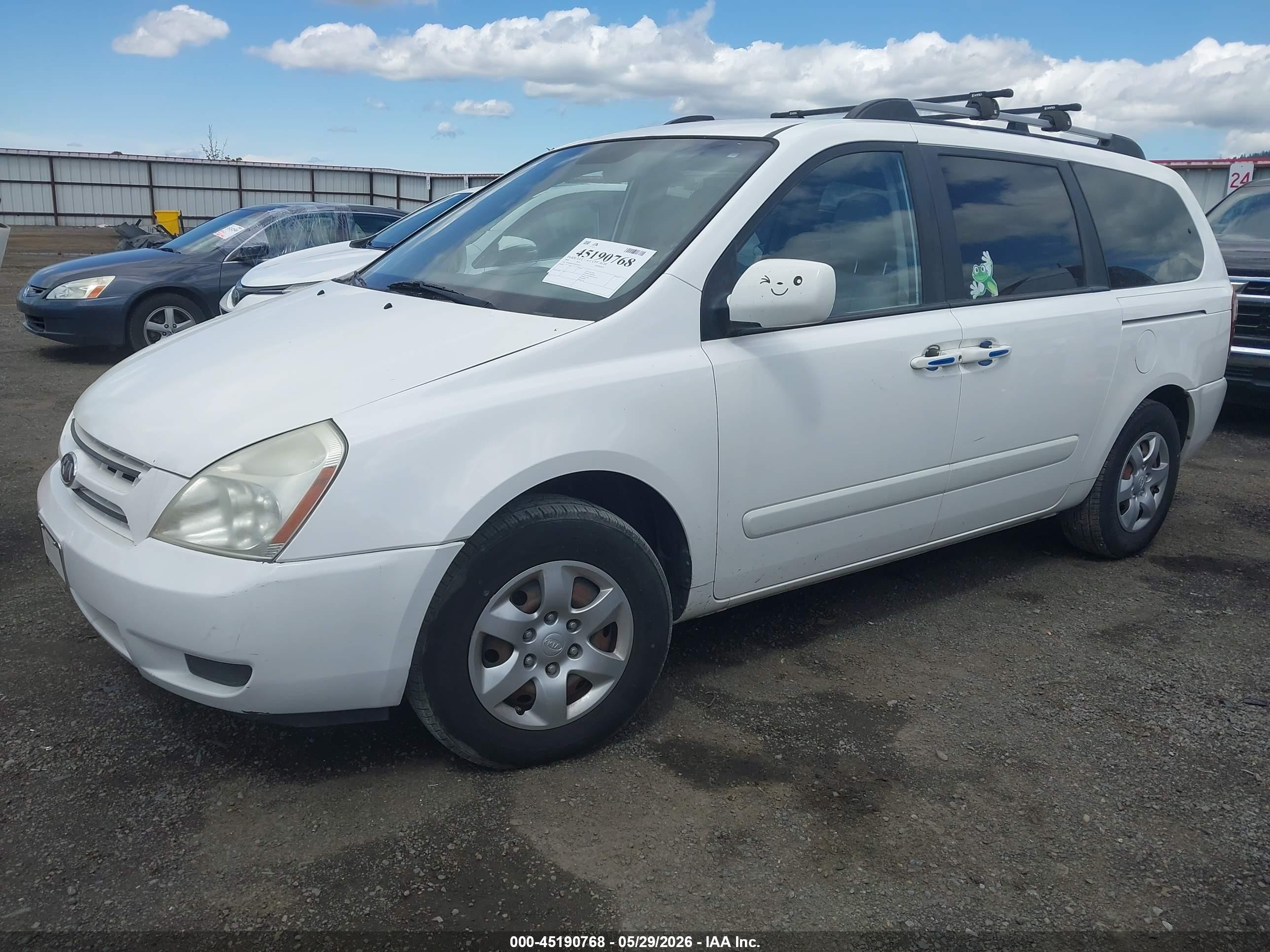 2008 Kia Sedona Lx White vin: KNDMB233086255365