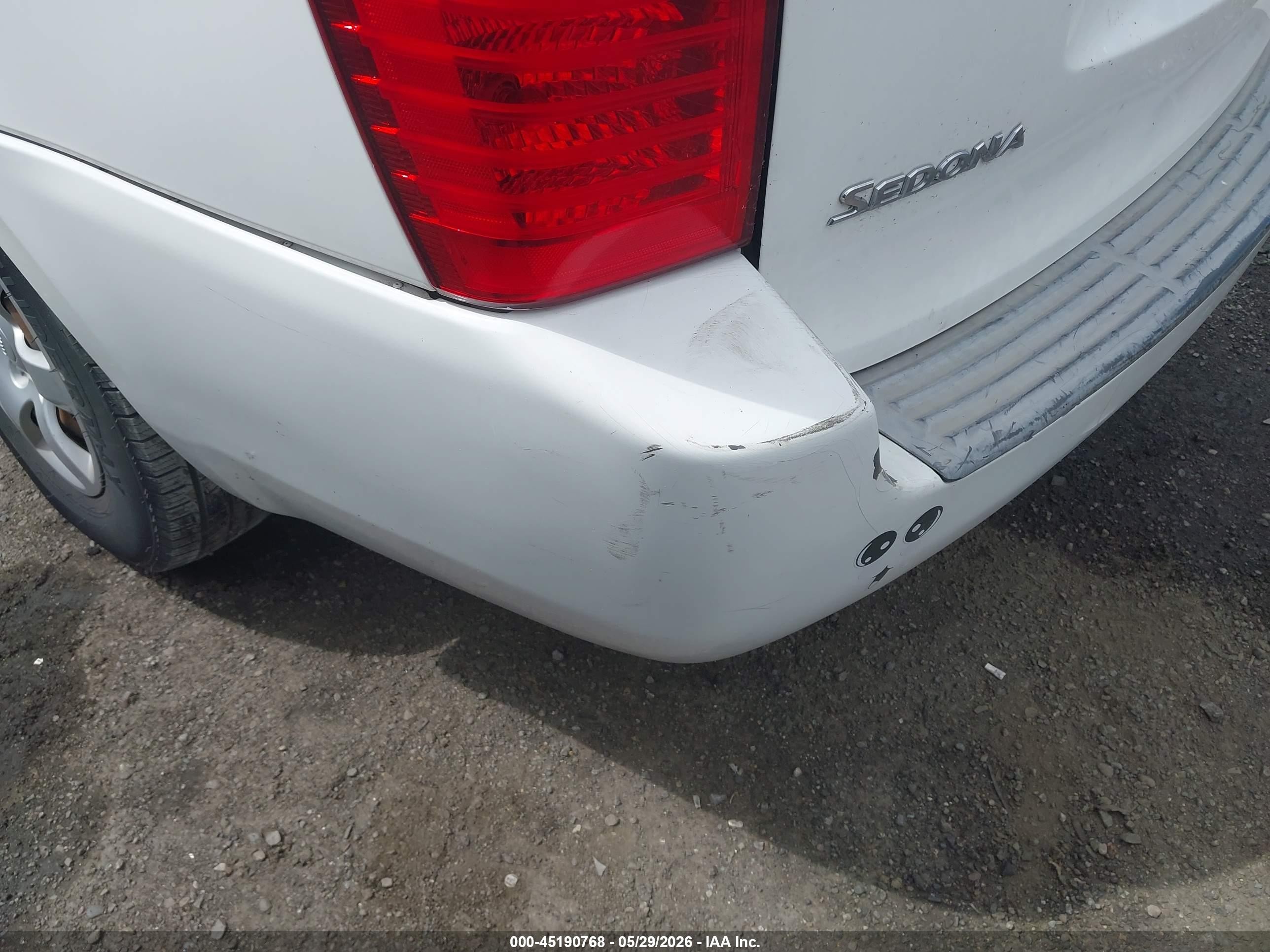2008 Kia Sedona Lx White vin: KNDMB233086255365