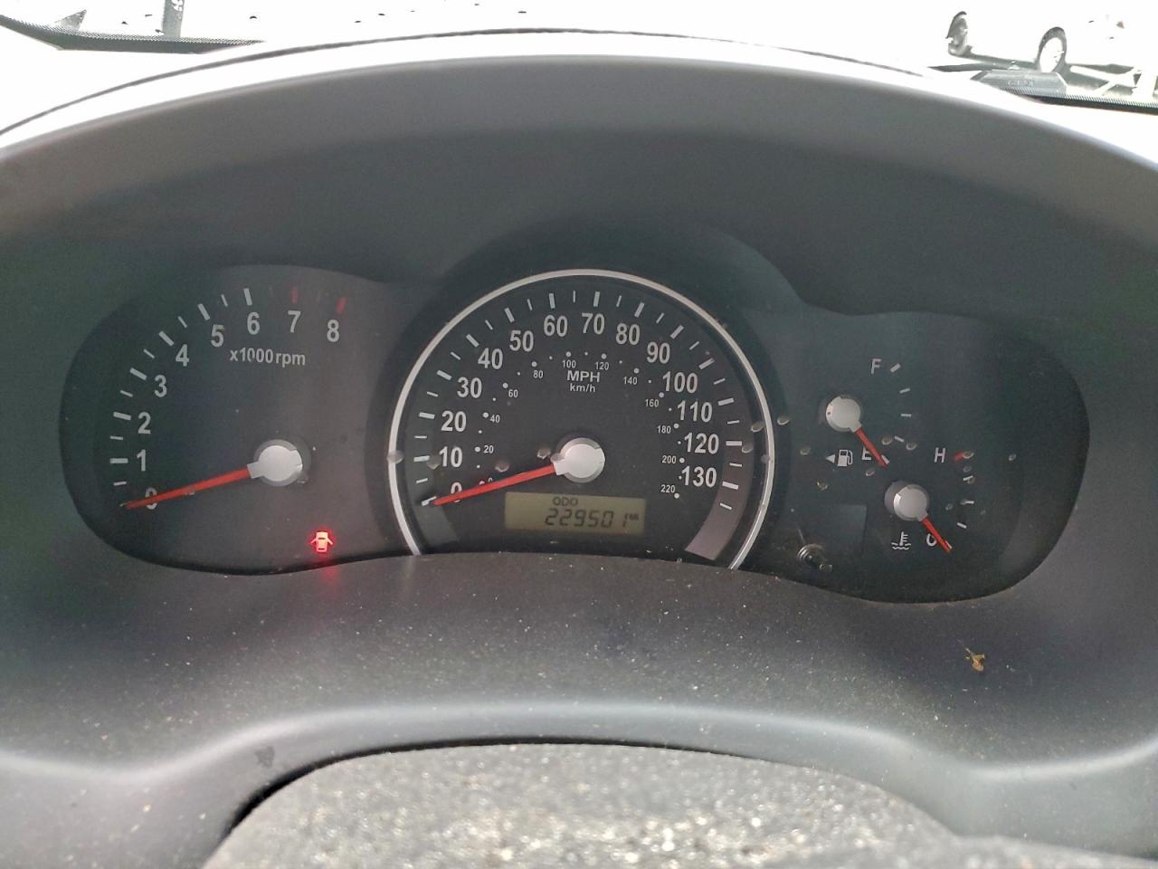 2009 Kia Sedona Gray vin: KNDMB233096271910