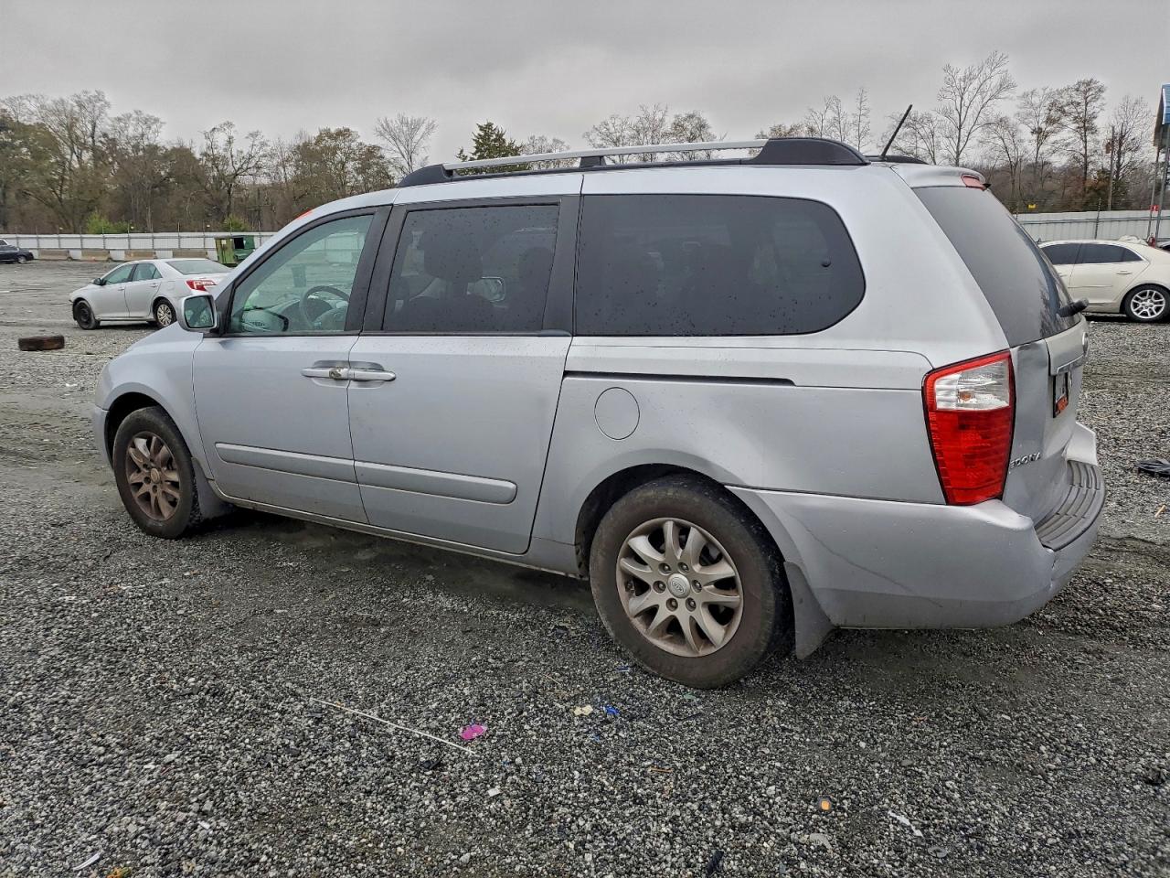 2009 Kia Sedona Gray vin: KNDMB233096271910