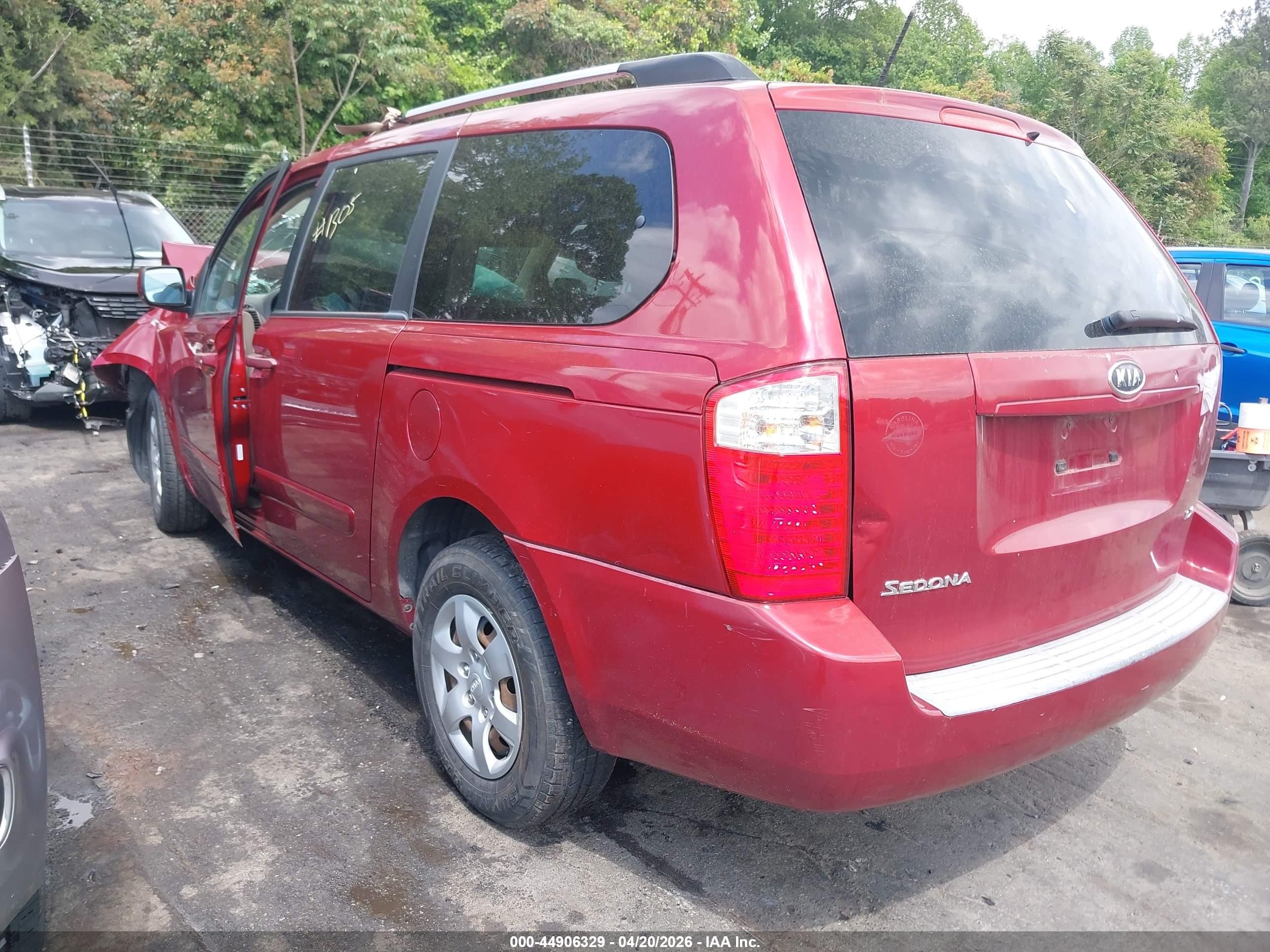 2009 Kia Sedona Lx Red vin: KNDMB233096307109