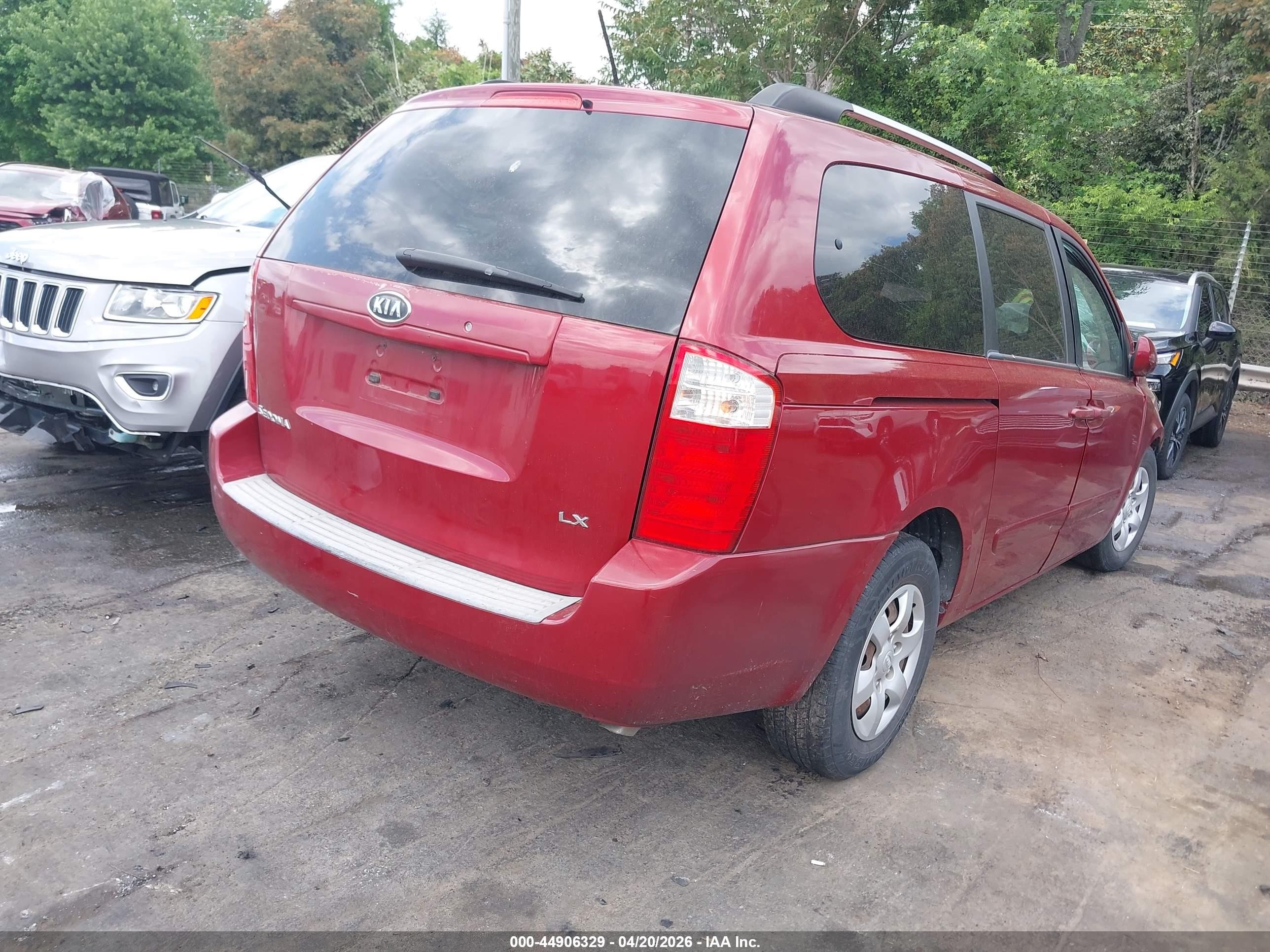 2009 Kia Sedona Lx Red vin: KNDMB233096307109