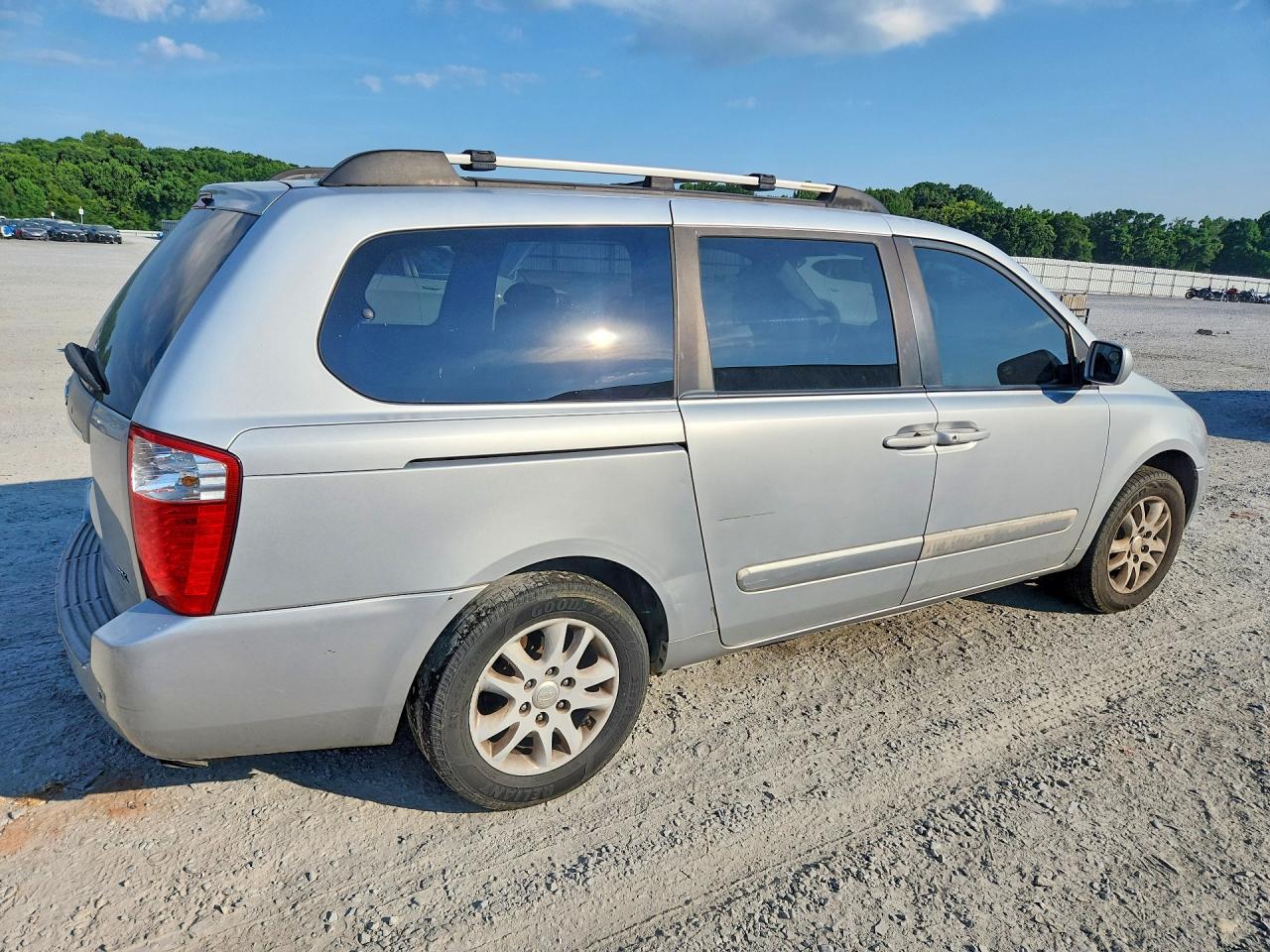 2006 Kia Sedona Lx Silver vin: KNDMB233166081593
