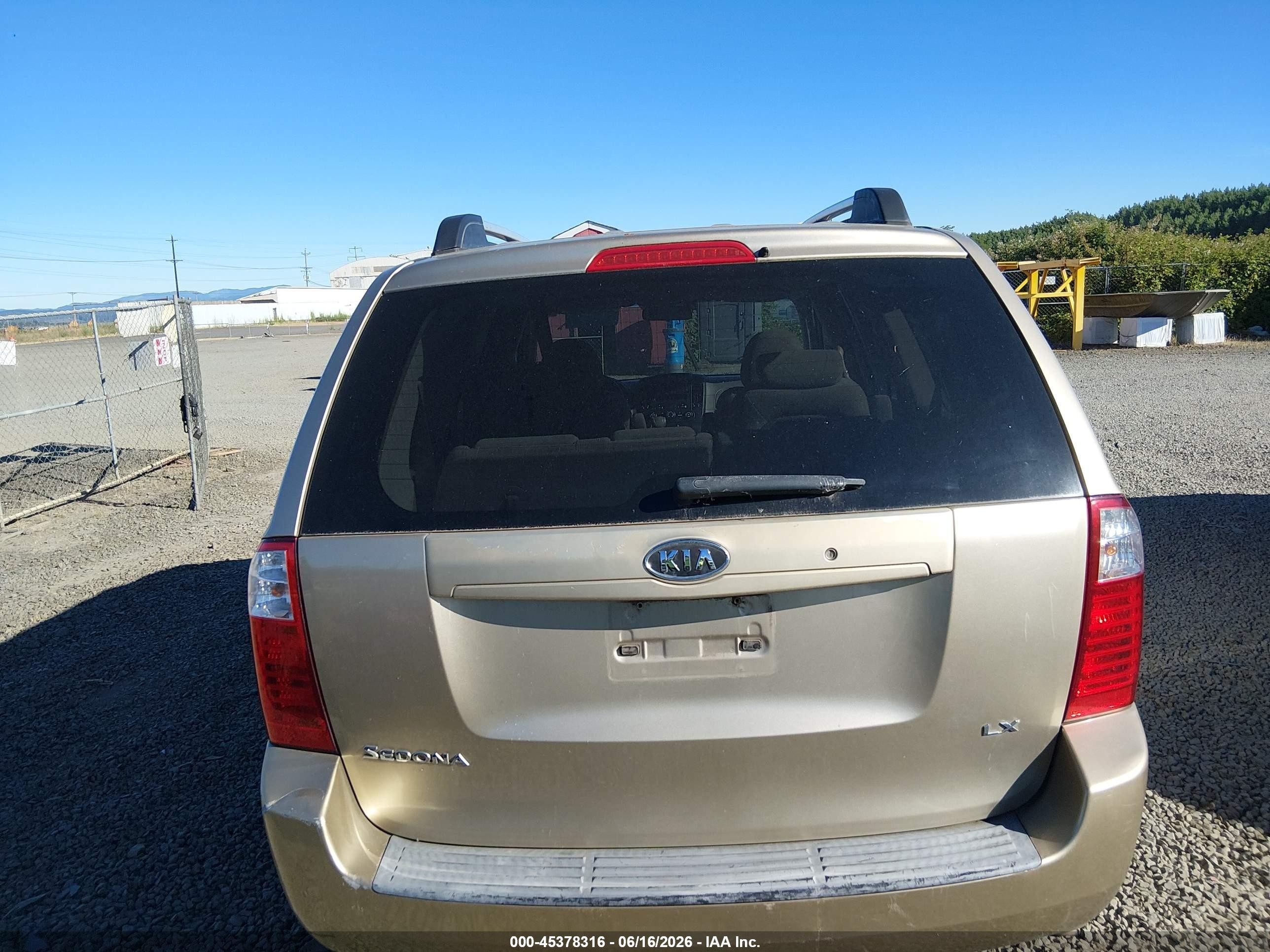 2007 Kia Sedona Lx Gold vin: KNDMB233176154267