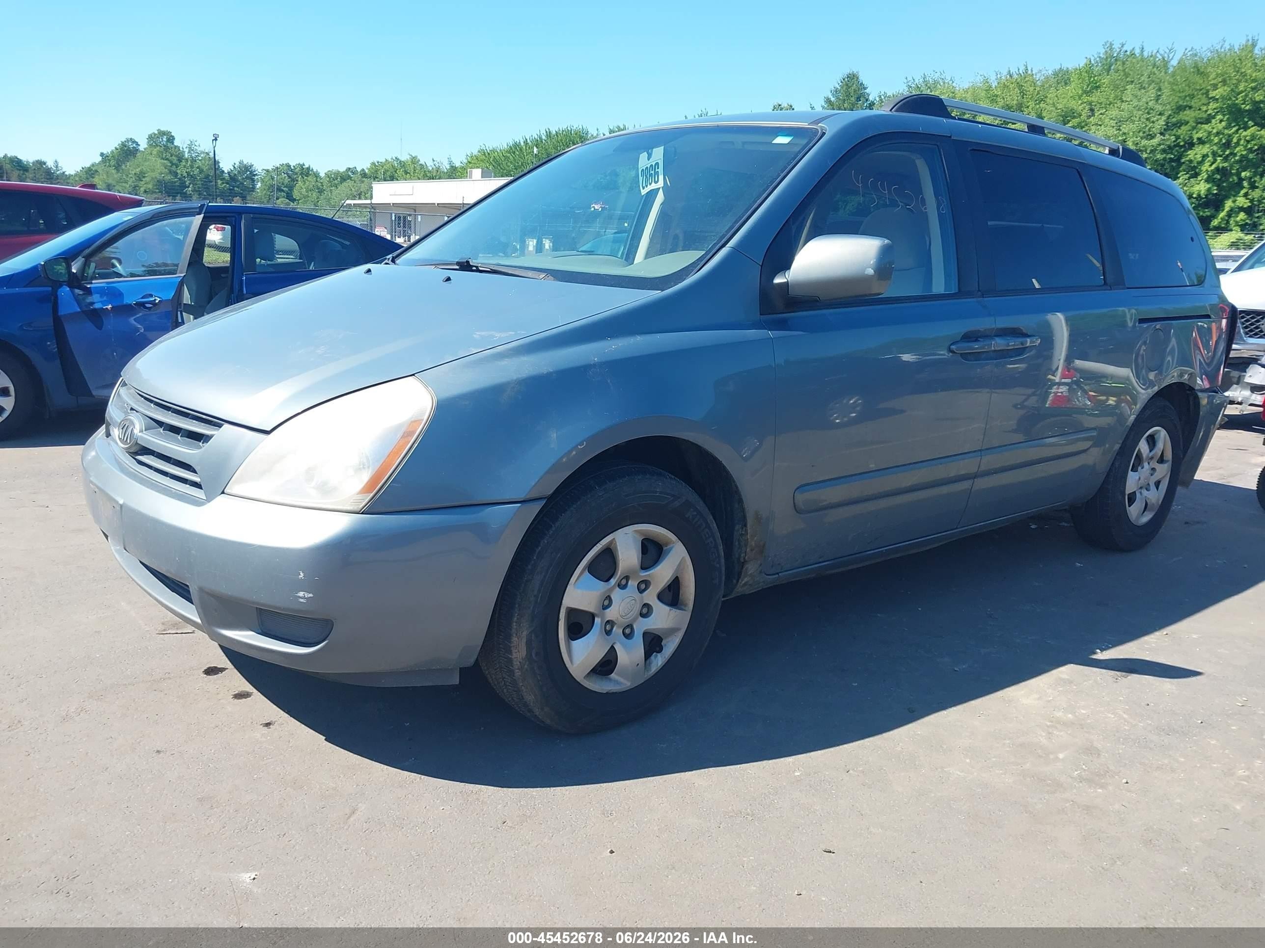 2008 Kia Sedona Lx Синий vin: KNDMB233186211553