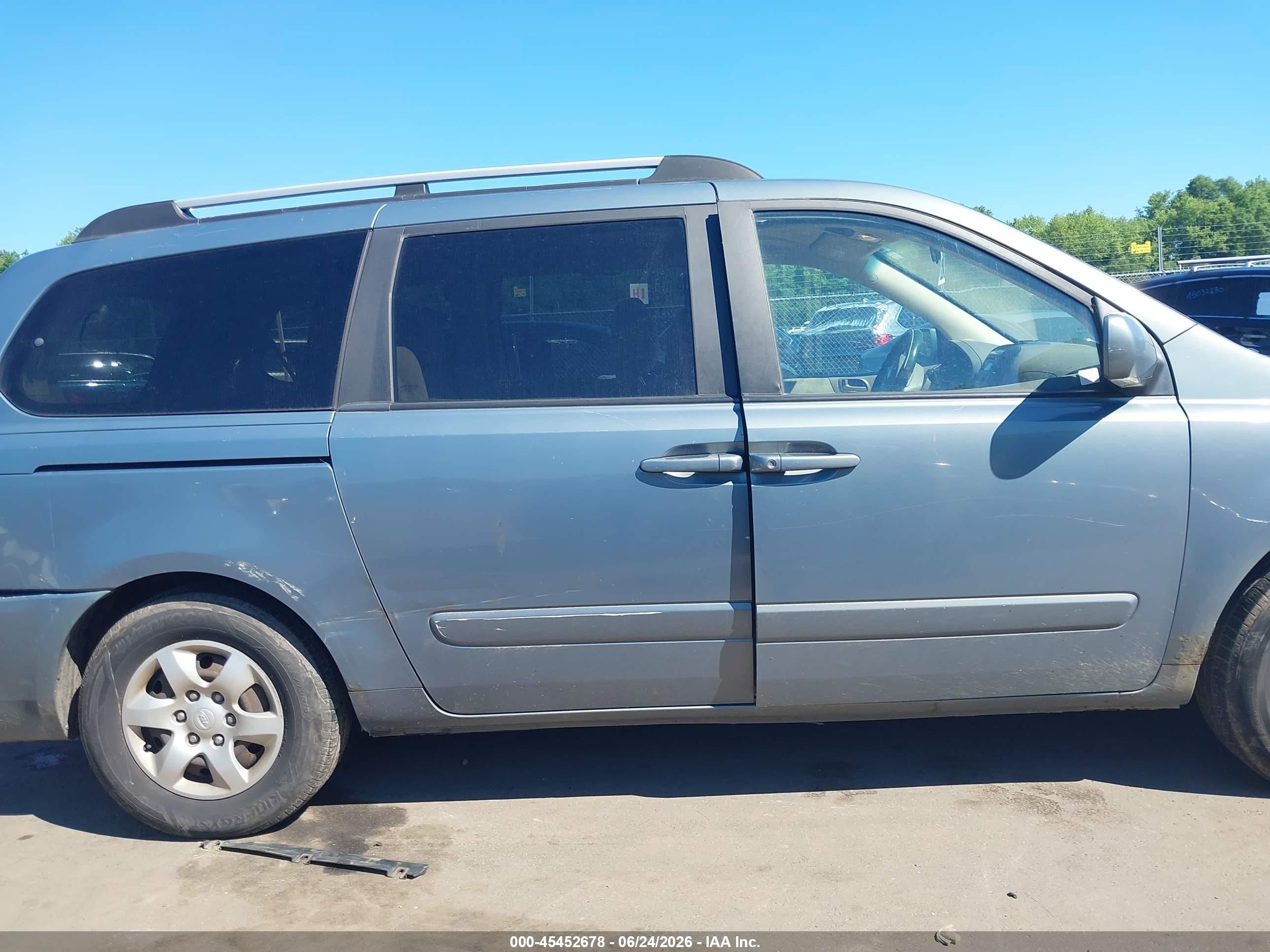 2008 Kia Sedona Lx Синий vin: KNDMB233186211553