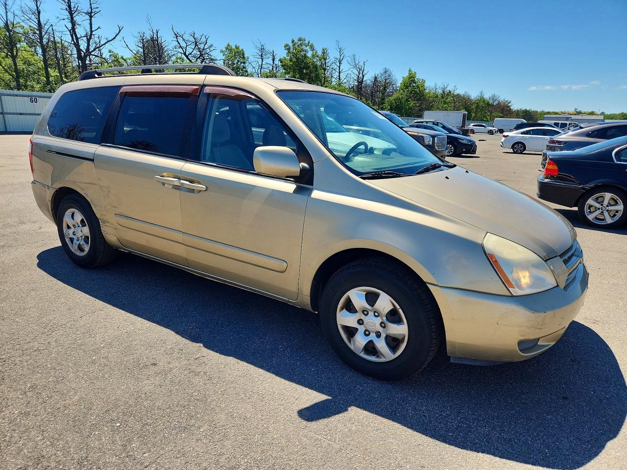 2008 Kia Sedona Lx Silver vin: KNDMB233186230619