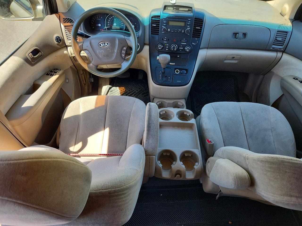 2008 Kia Sedona Lx Silver vin: KNDMB233186230619