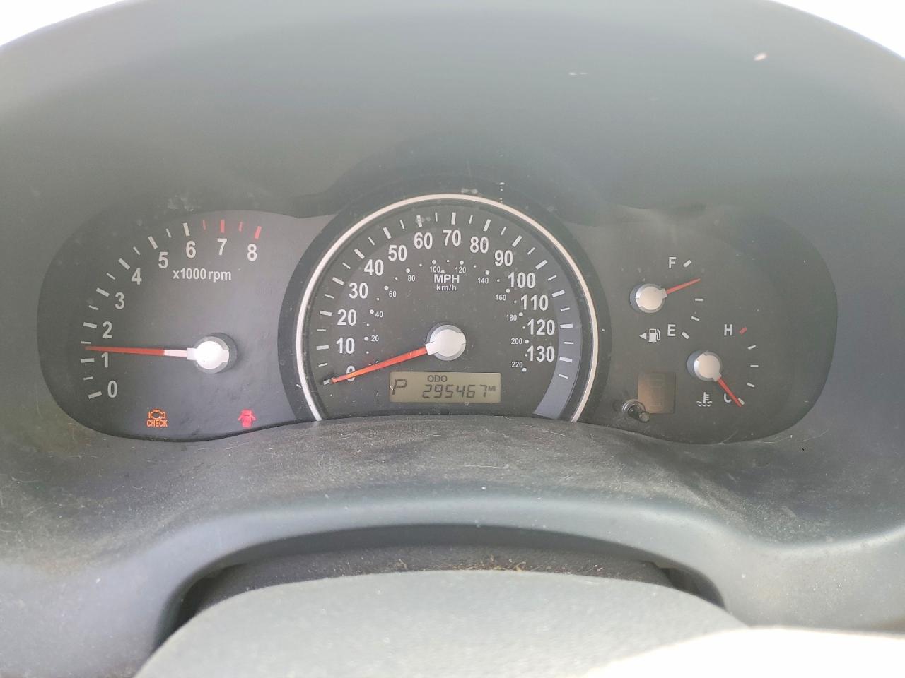 2008 Kia Sedona Lx Red vin: KNDMB233186249199