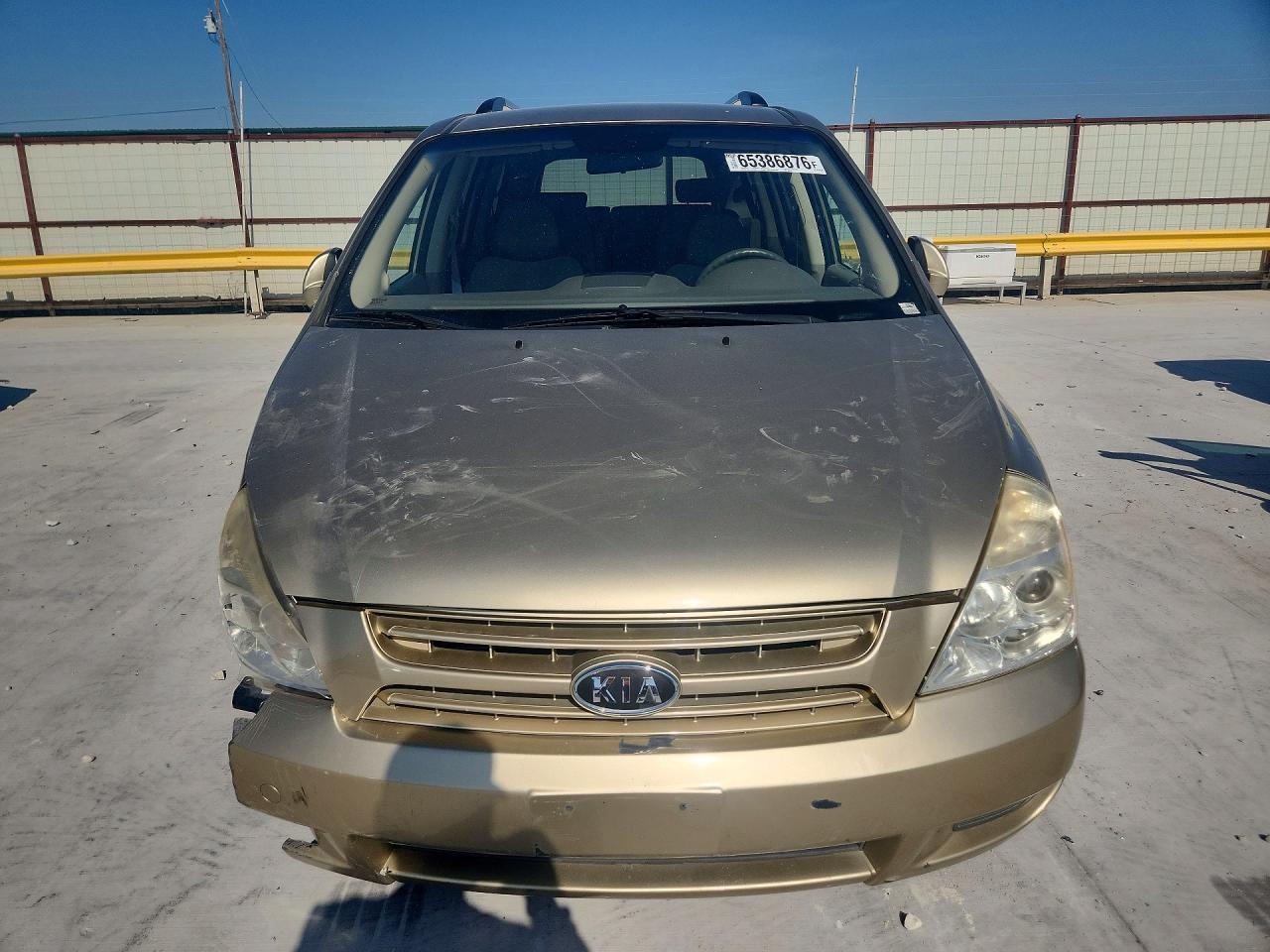 2009 Kia Sedona Lx Gold vin: KNDMB233196304316