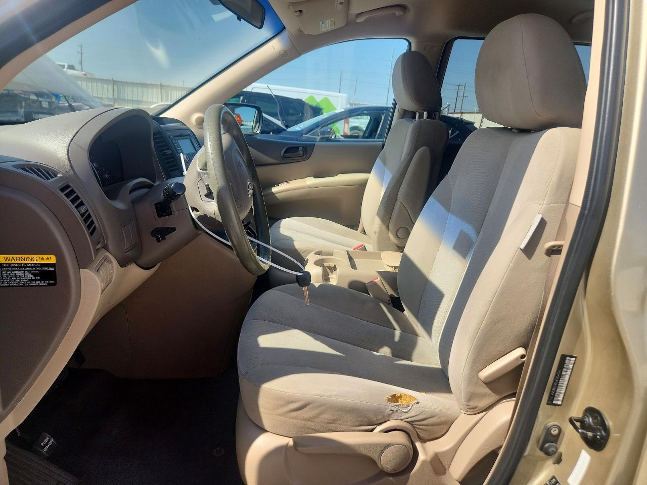 2009 Kia Sedona Lx Gold vin: KNDMB233196304316