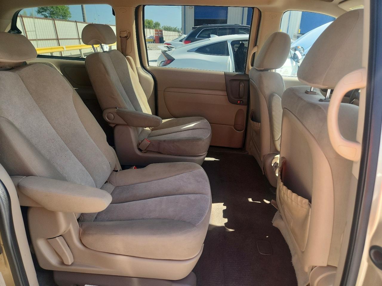 2009 Kia Sedona Lx Gold vin: KNDMB233196304316
