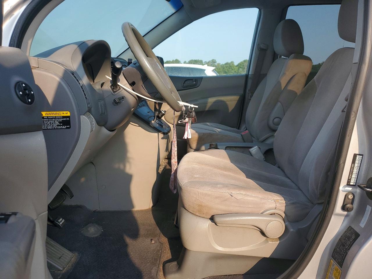 2009 Kia Sedona Lx Серебряный vin: KNDMB233196315865