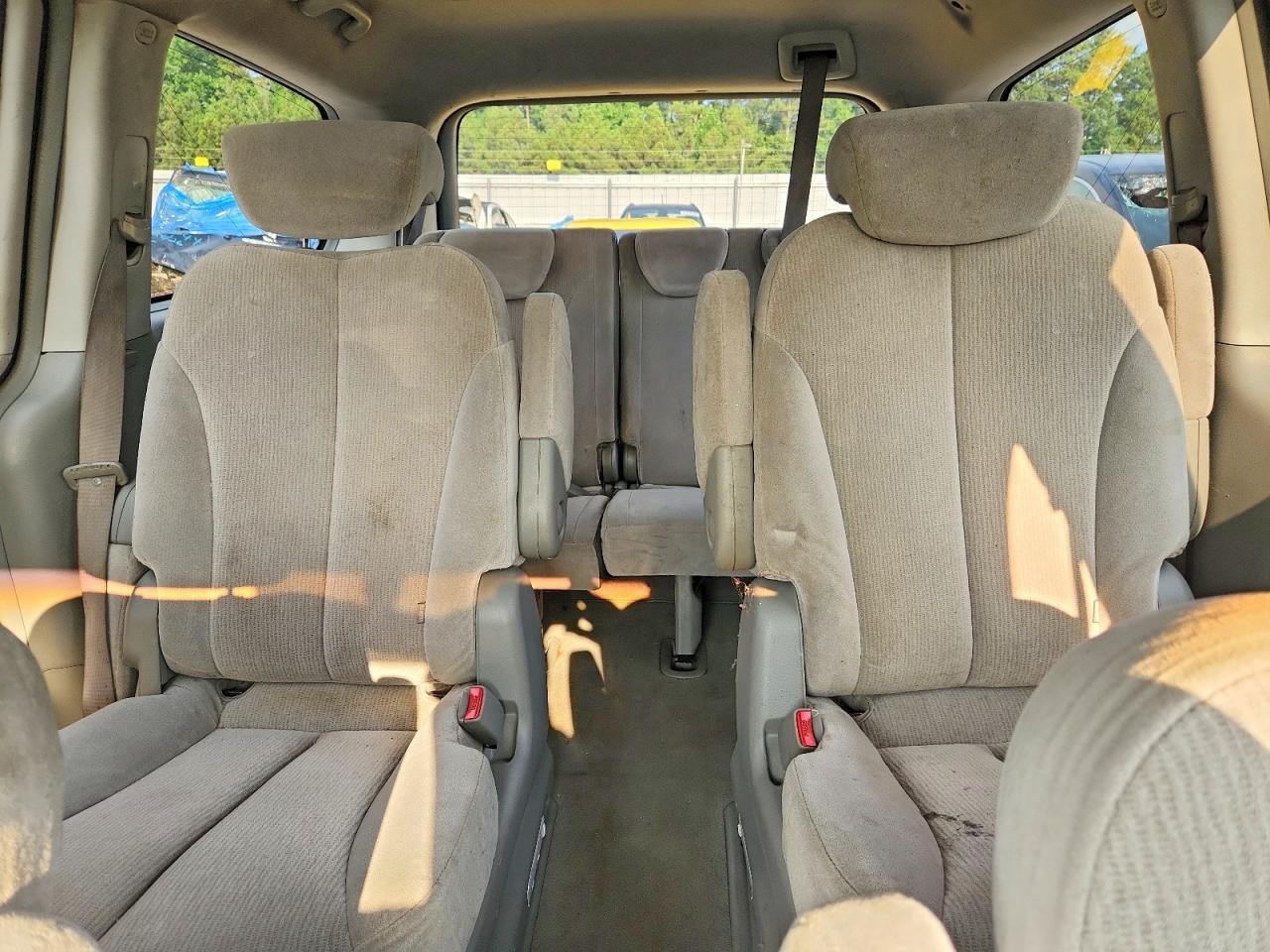 2006 Kia Sedona Lx Black vin: KNDMB233266088956