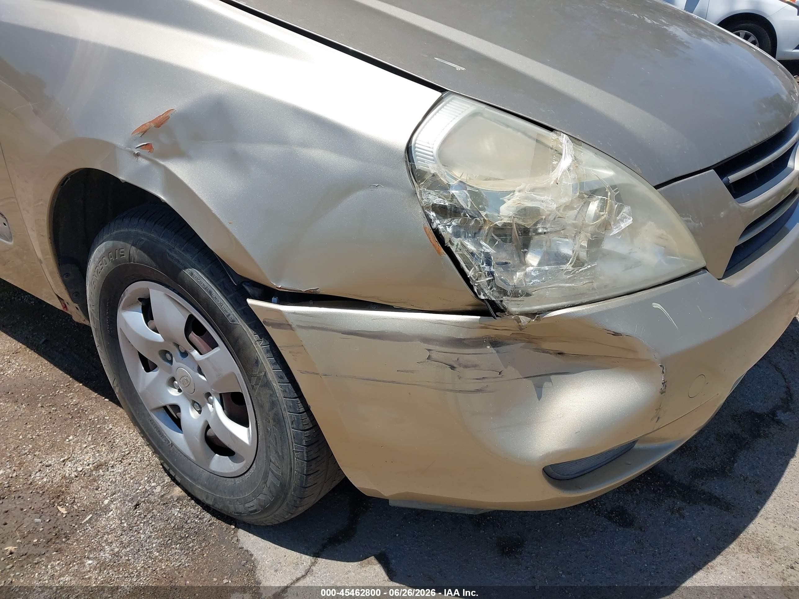 2007 Kia Sedona Lx Champagne vin: KNDMB233276109130