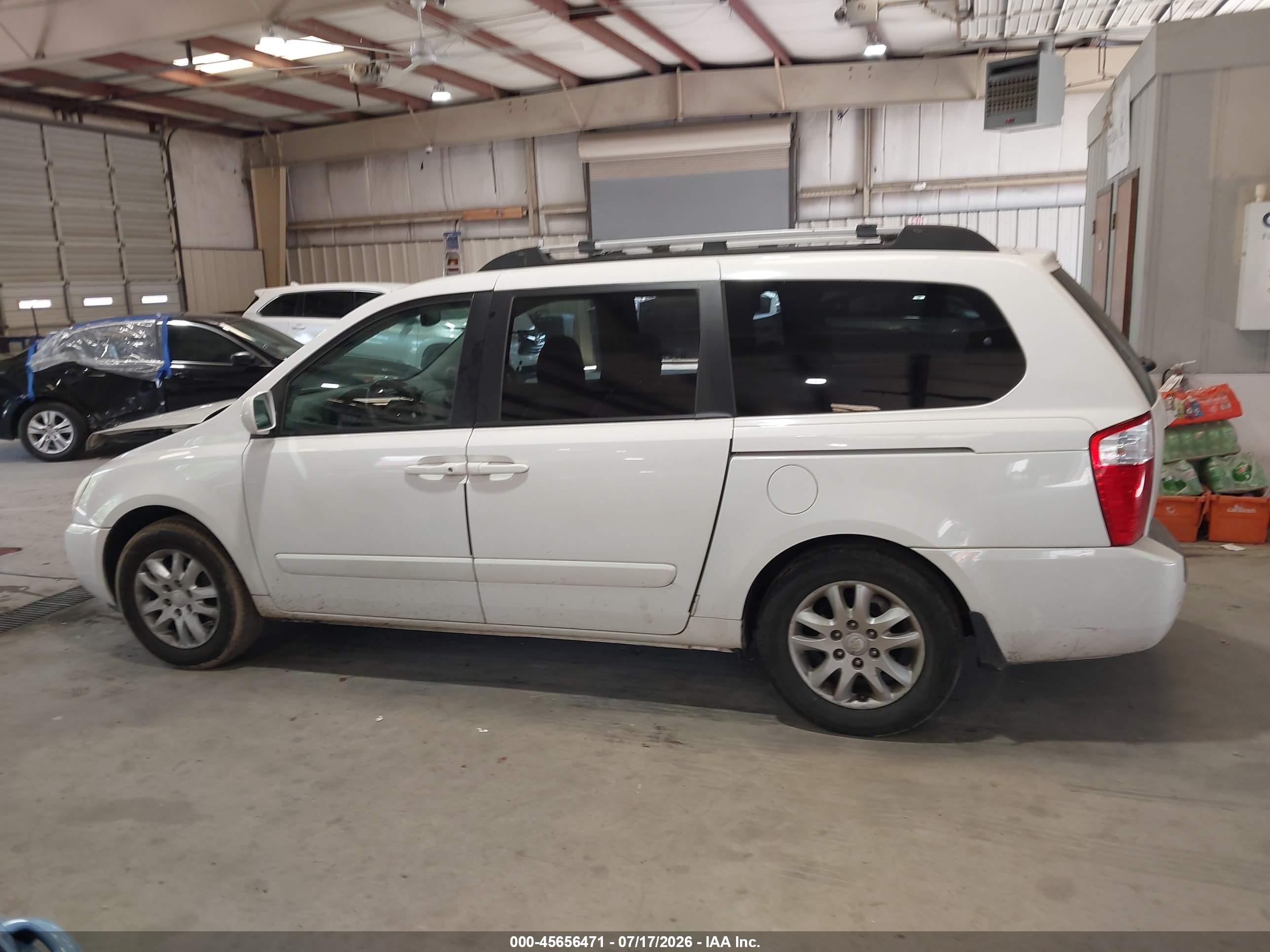 2007 Kia Sedona Ex White vin: KNDMB233276149286