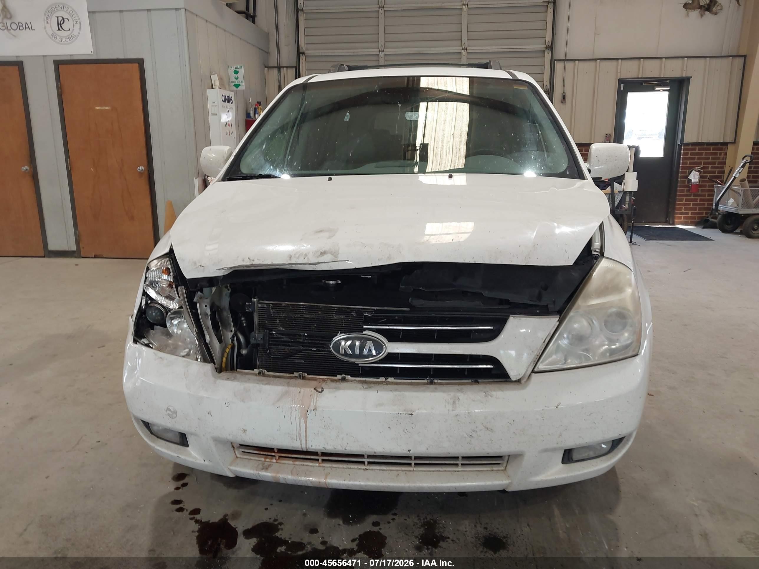 2007 Kia Sedona Ex White vin: KNDMB233276149286