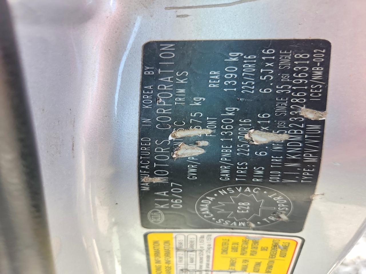 2008 Kia Sedona Lx Silver vin: KNDMB233286196318