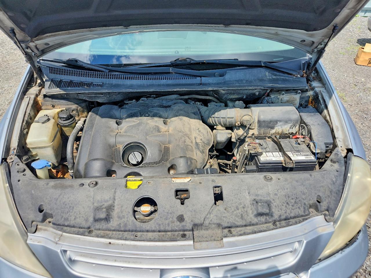 2008 Kia Sedona Lx Silver vin: KNDMB233286196318