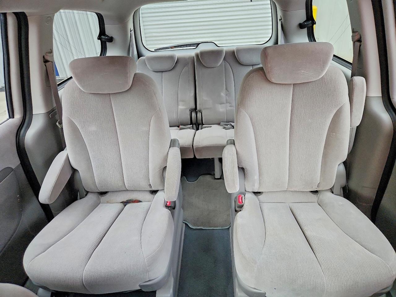 2008 Kia Sedona Lx Maroon vin: KNDMB233286197744
