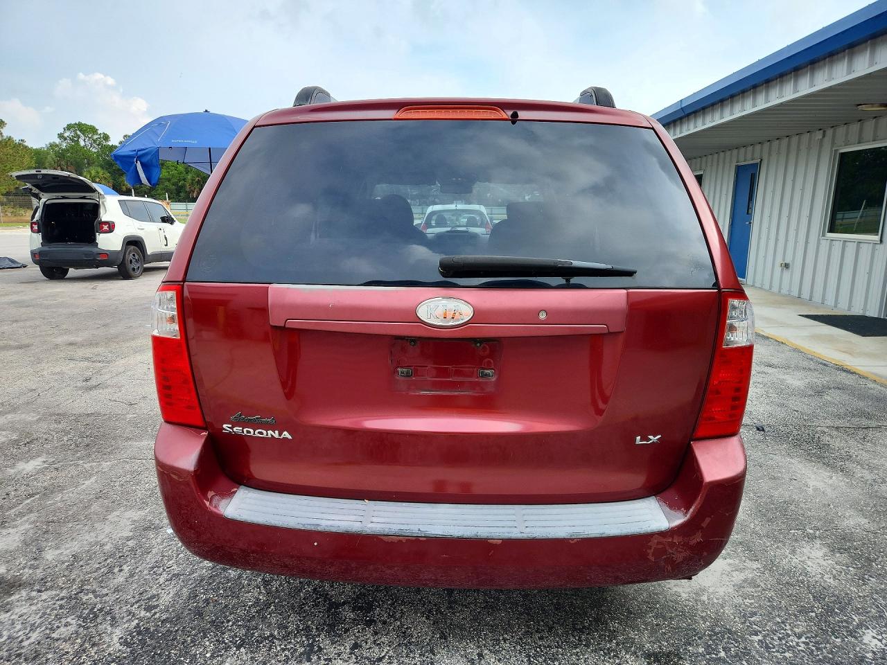2008 Kia Sedona Lx Maroon vin: KNDMB233286197744