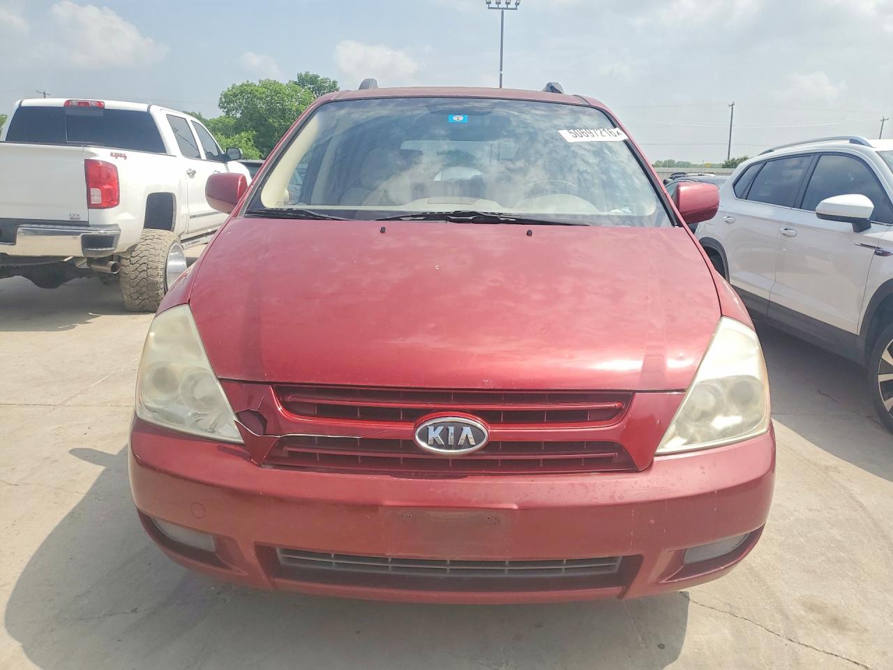 2008 Kia Sedona Lx Бордовый vin: KNDMB233286226210