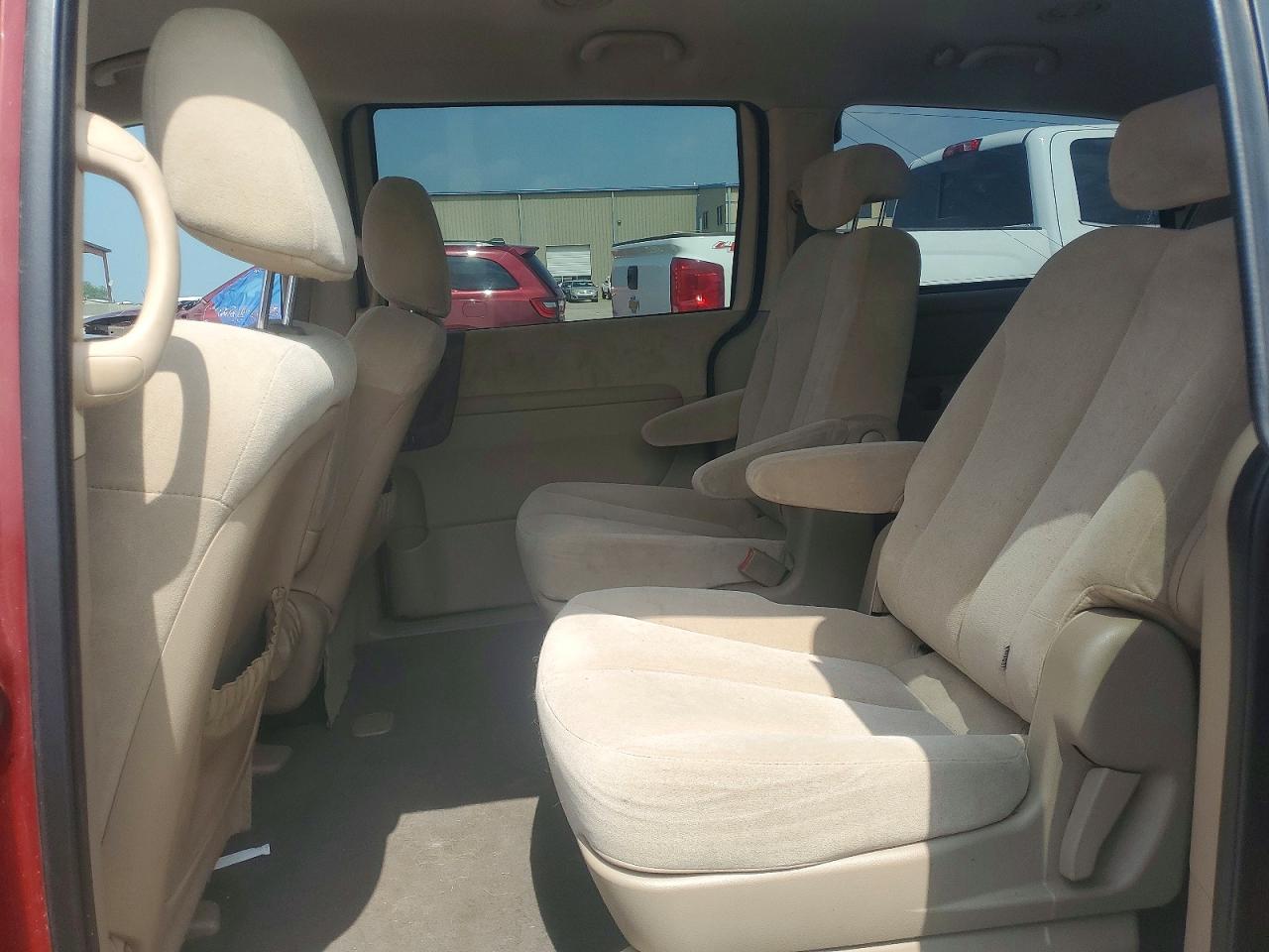 2008 Kia Sedona Lx Бордовый vin: KNDMB233286226210